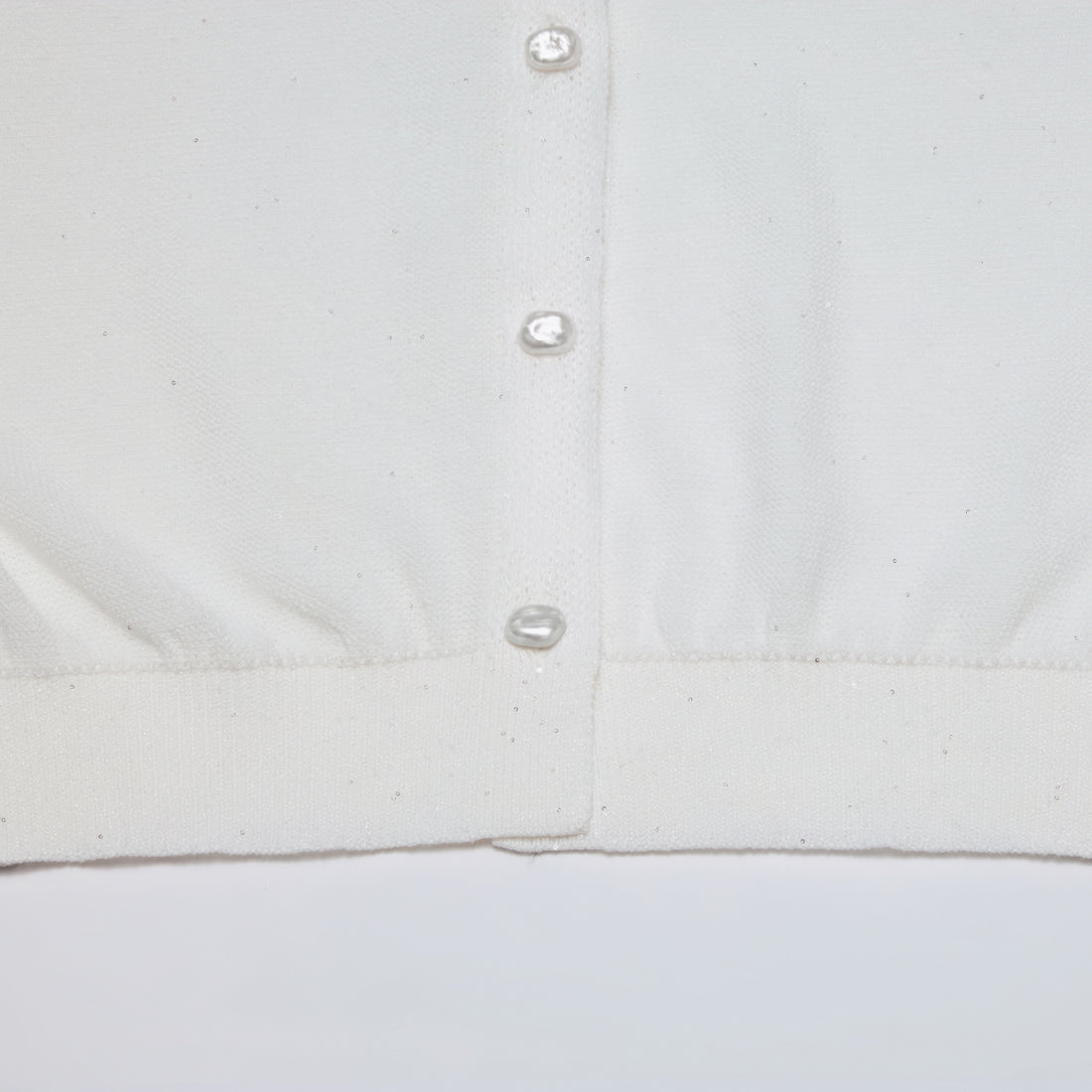 “Spring Diary”真絲長絨棉細針柔感星點針織上衣—Soft Parchment 柔紙之境