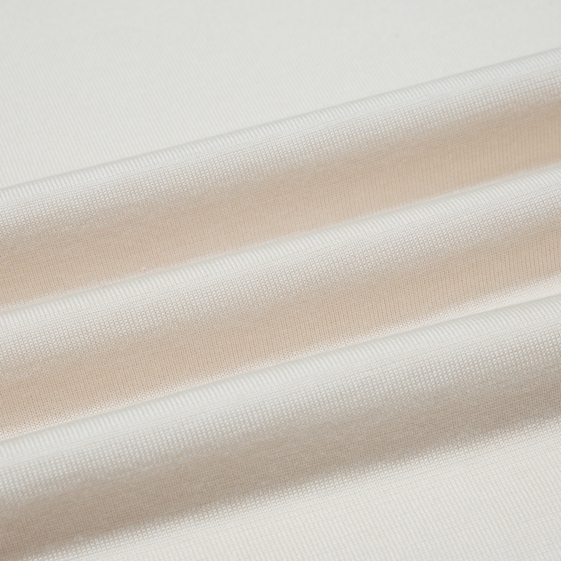 “Spring Diary”100% 桑蠶絲柔語針織上衣—Dust Apricot 杏霧柔光