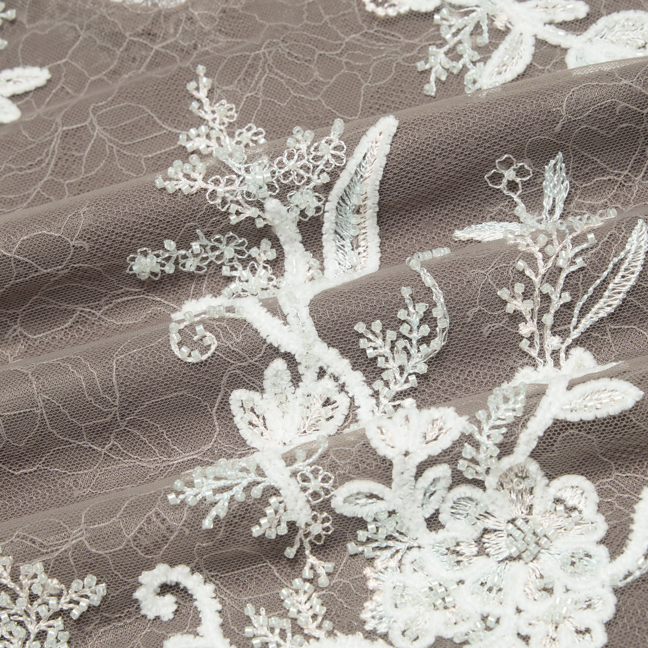 "Imperial Garden Teatime"珠繡香緹蕾絲細肩背心—Mist Bloom 霧綻花影