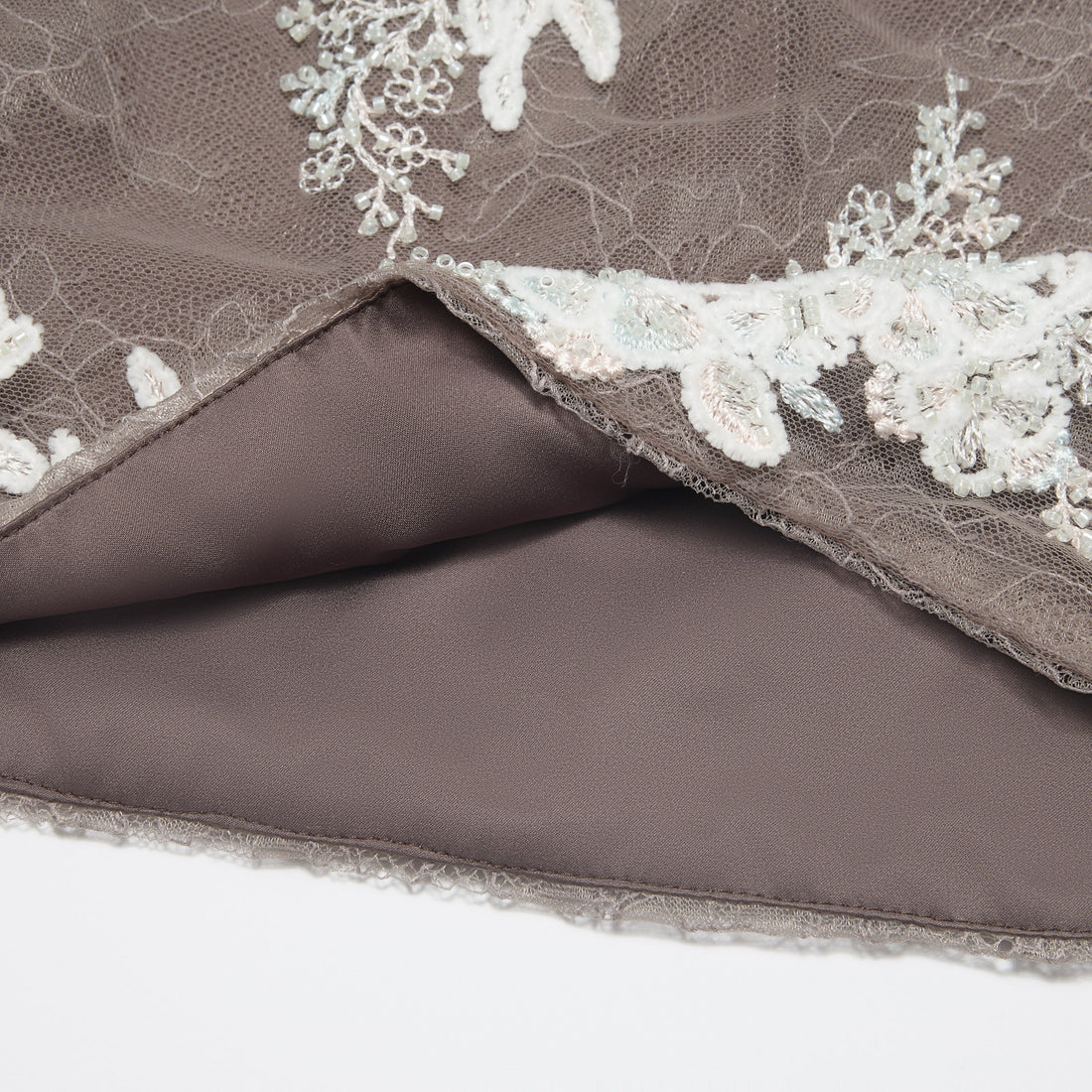 "Imperial Garden Teatime"珠繡香緹蕾絲短褲—Mist Bloom 霧綻花影