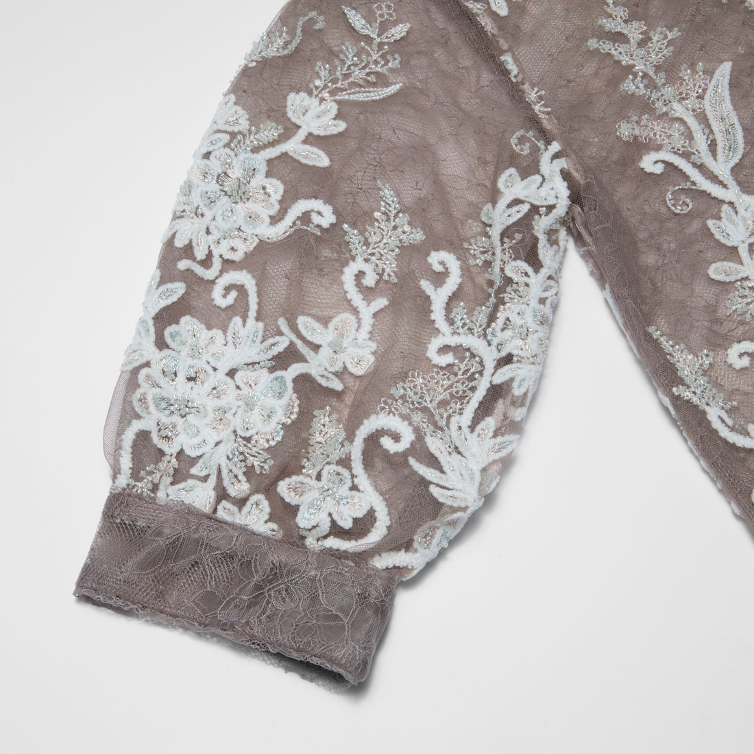 "Imperial Garden Teatime"珠繡香緹蕾絲開衫—Mist Bloom 霧綻花影