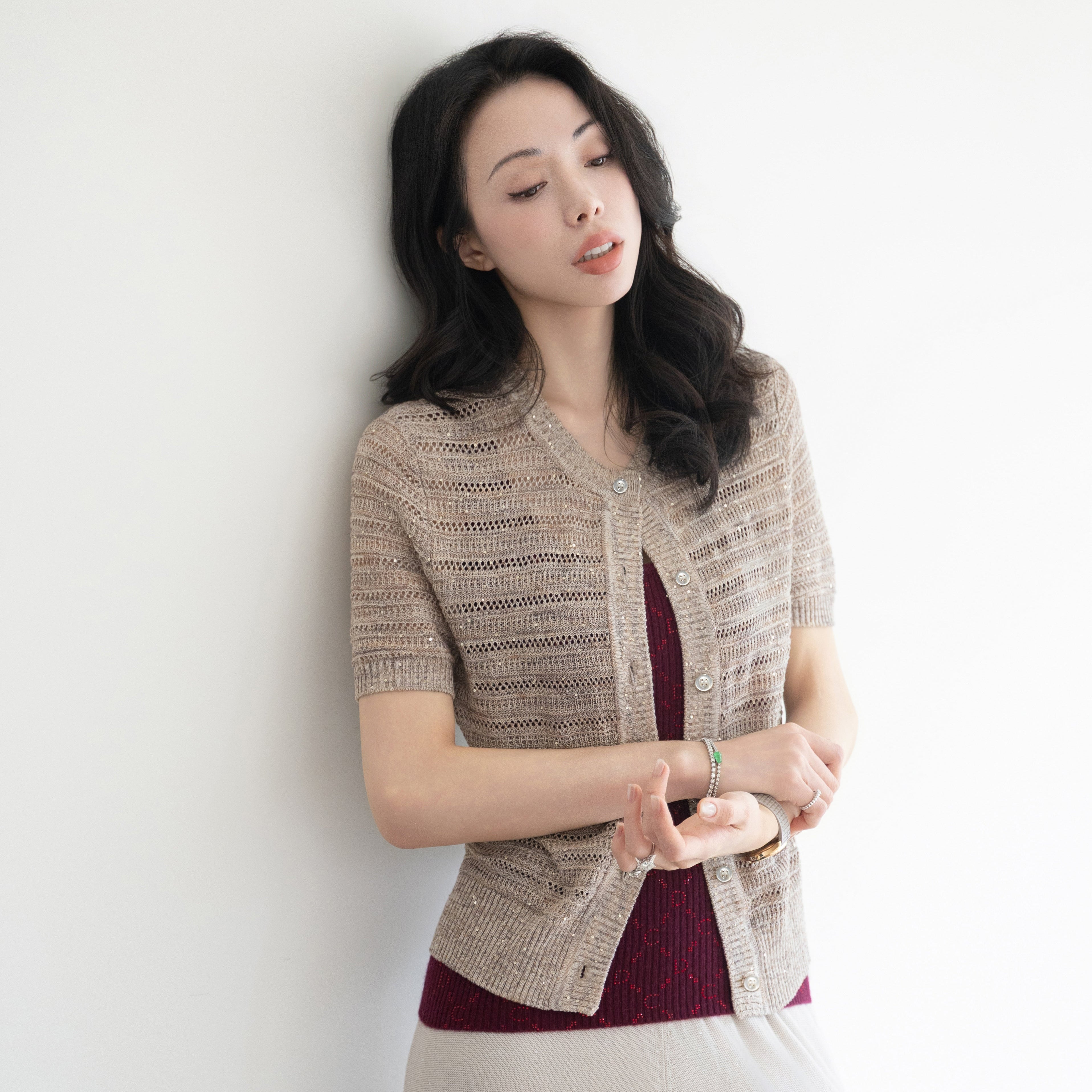“Weekend at Monaco”鏤織微光星點薄織開襟上衣—Amber Shore暖岸浮光