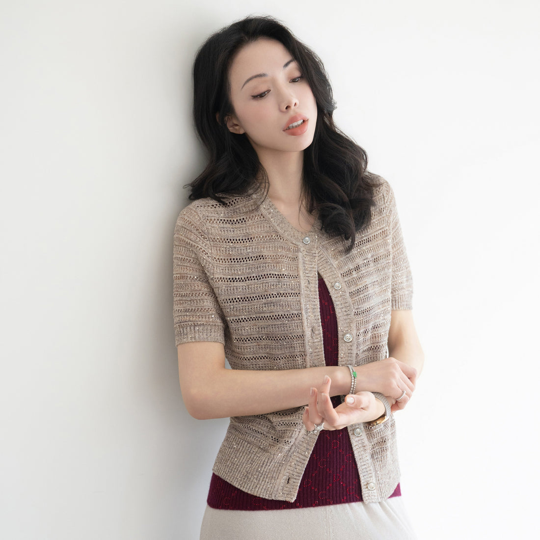 “Weekend at Monaco”鏤織微光星點薄織開襟上衣—Amber Shore暖岸浮光