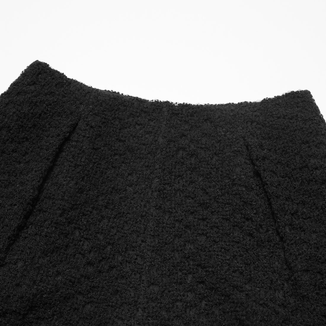 “Quiet Mastery.”法國立織絨圈點花工藝蕾絲短褲—Floral Nocturne詩花夜曲