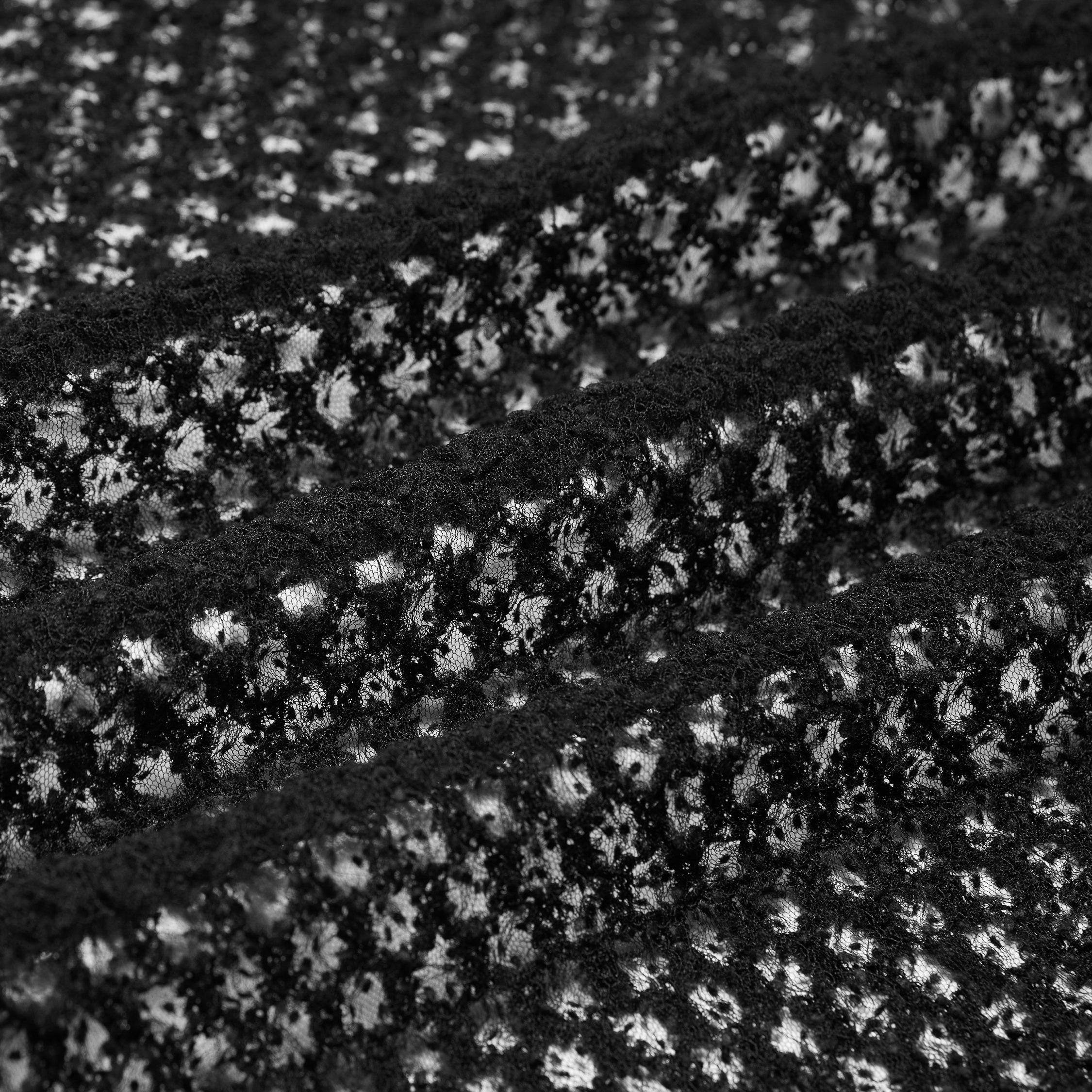 “Quiet Mastery.”法國立織絨圈點花工藝蕾絲短褲—Floral Nocturne詩花夜曲