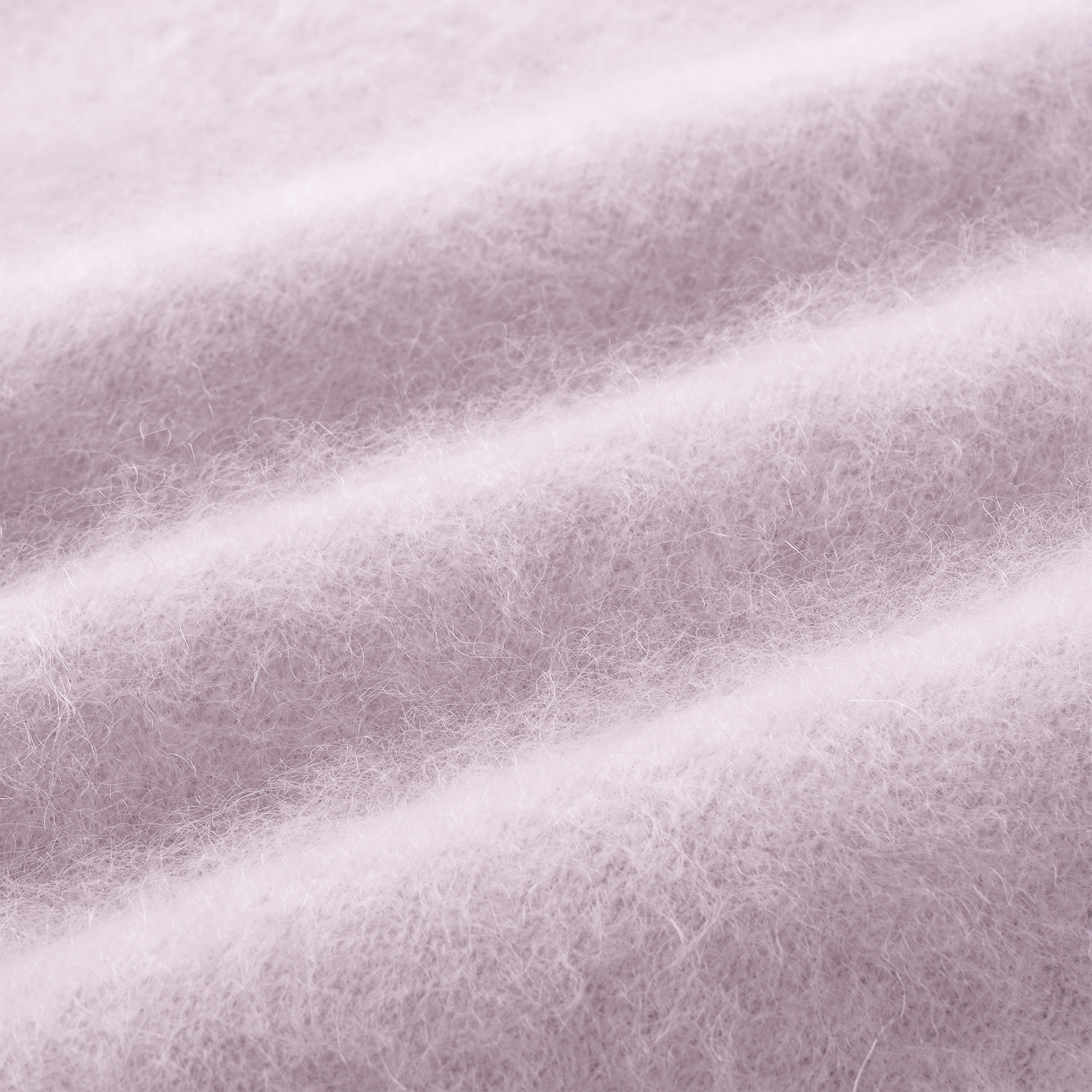“一襲柔光 A Soft Halo • 柔霧薰紫 Soft Lavender” 100% Cashmere 極細絨柔梳纖工藝立領五分袖上衣