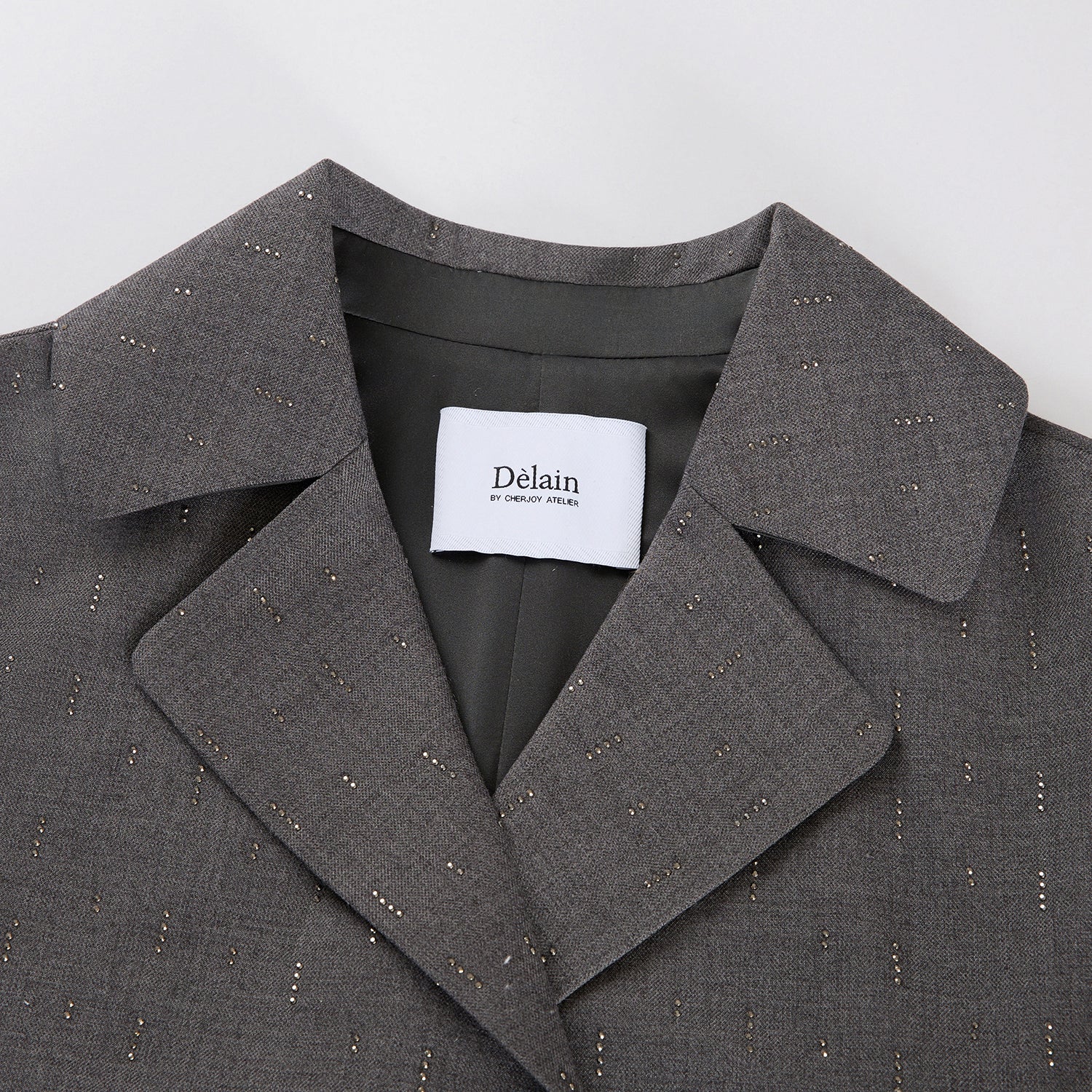 "Speak Sleek." 義大利手工鑽飾工藝西裝外套—Silverfall Grace銀光漫落
