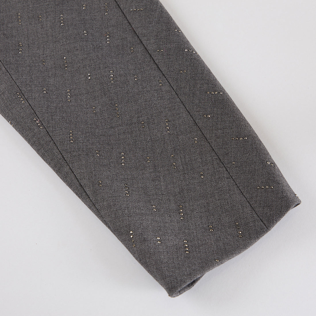 "Speak Sleek." 義大利手工鑽飾工藝西裝外套—Silverfall Grace銀光漫落