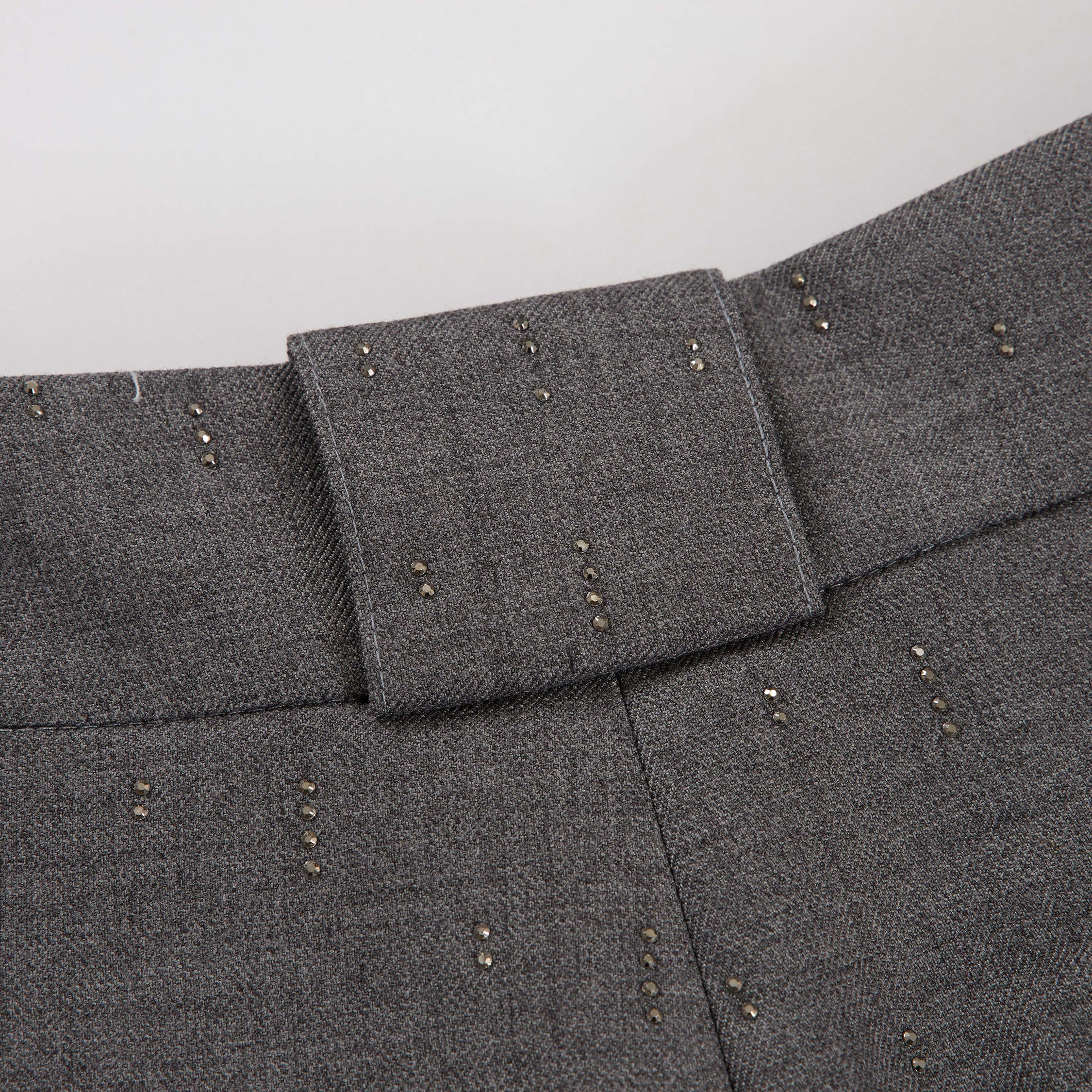 "Speak Sleek." 義大利手工鑽飾工藝短褲—Silverfall Grace銀光漫落