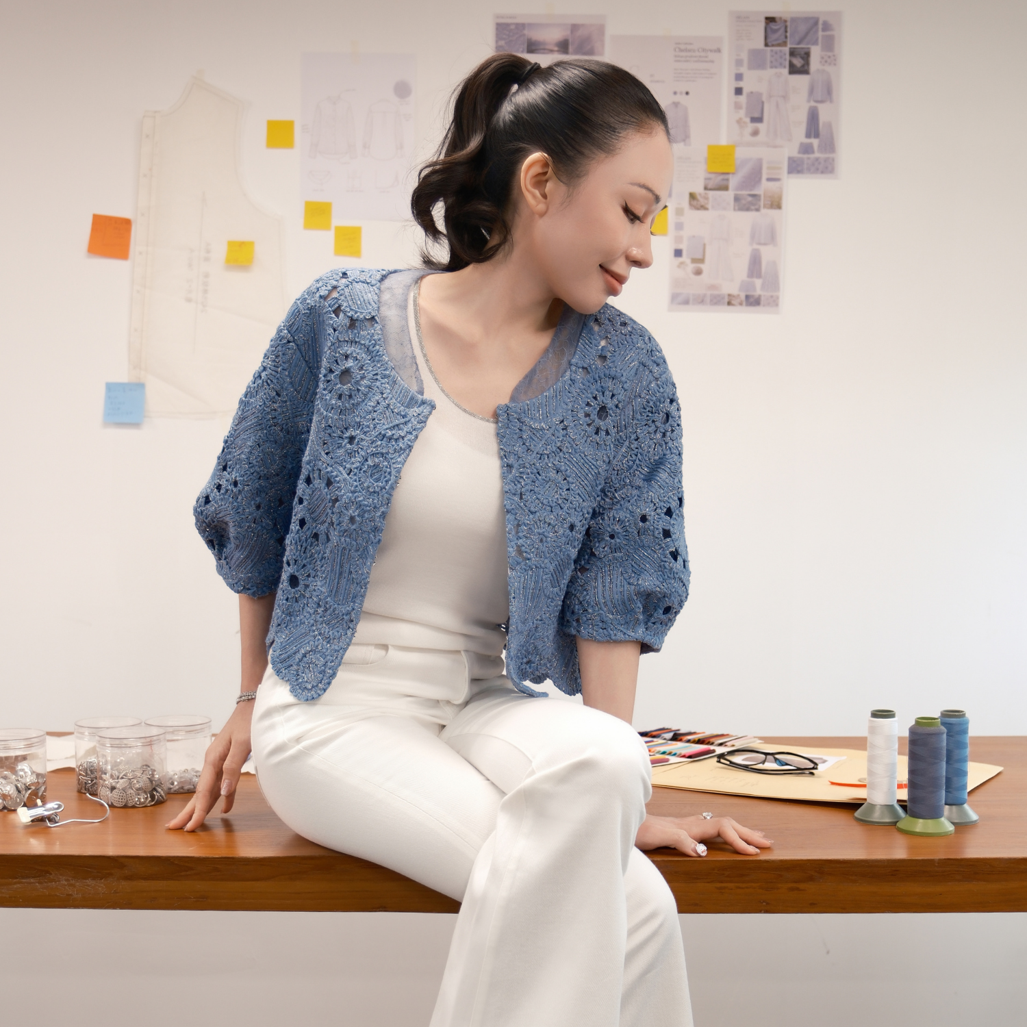 “Gallery Hours”義大利銀絲鉤織蕾絲工藝短版外套—Blue Fiesta 藍調盛夏
