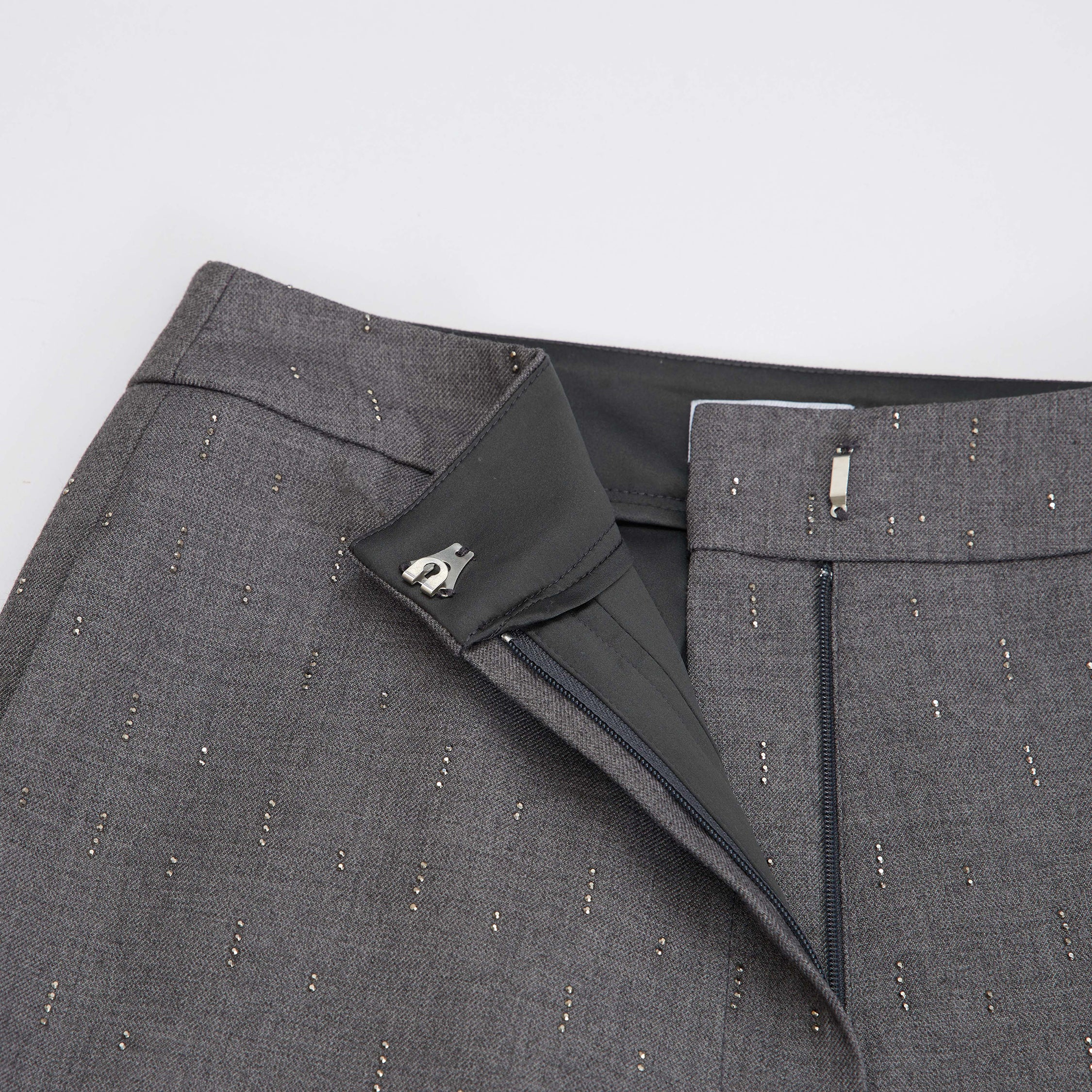 "Speak Sleek."義大利手工鑽飾工藝喇叭褲—Silverfall Grace銀光漫落