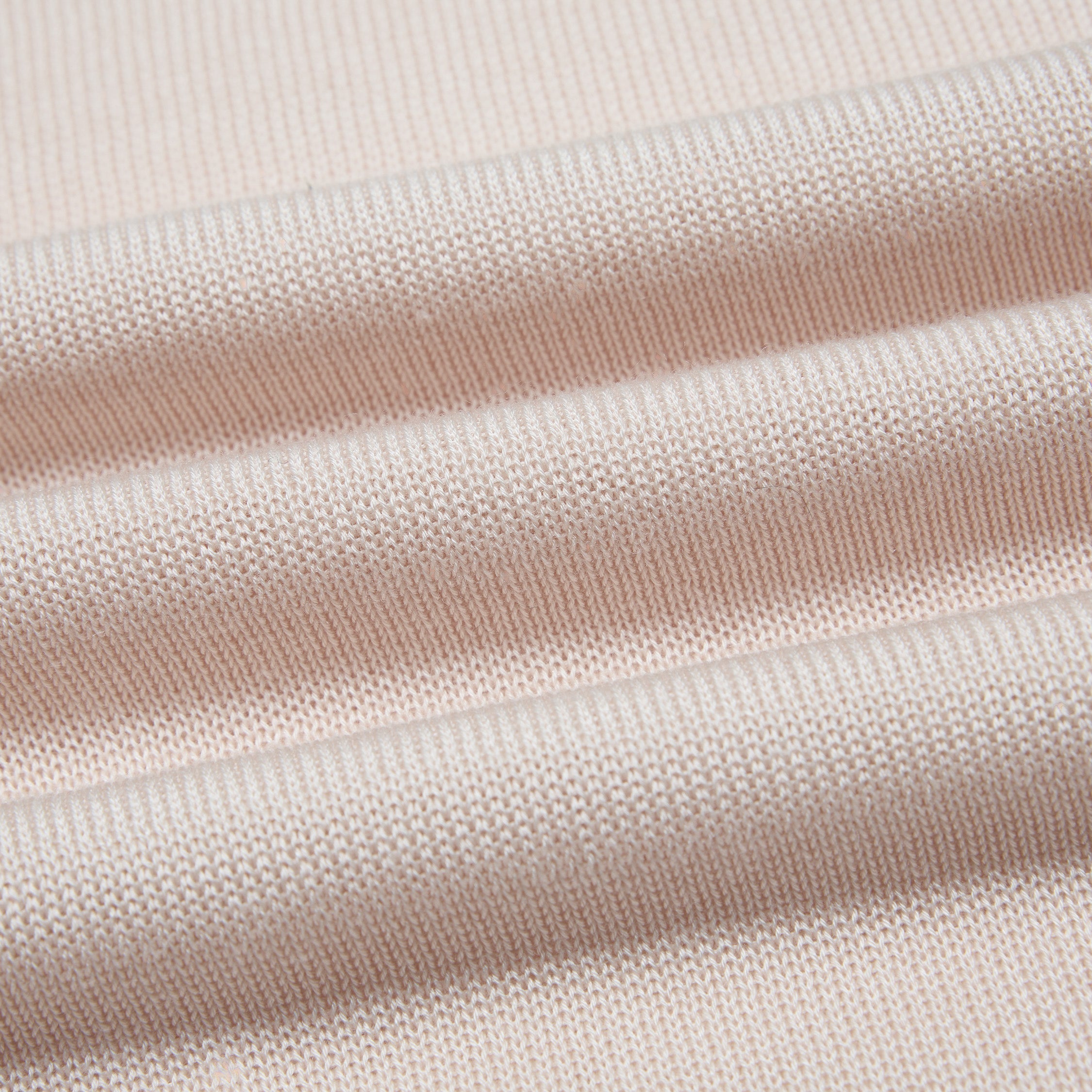 “Summer Diary”天絲柔光花釦薄織上衣—Petal Light花映晨光