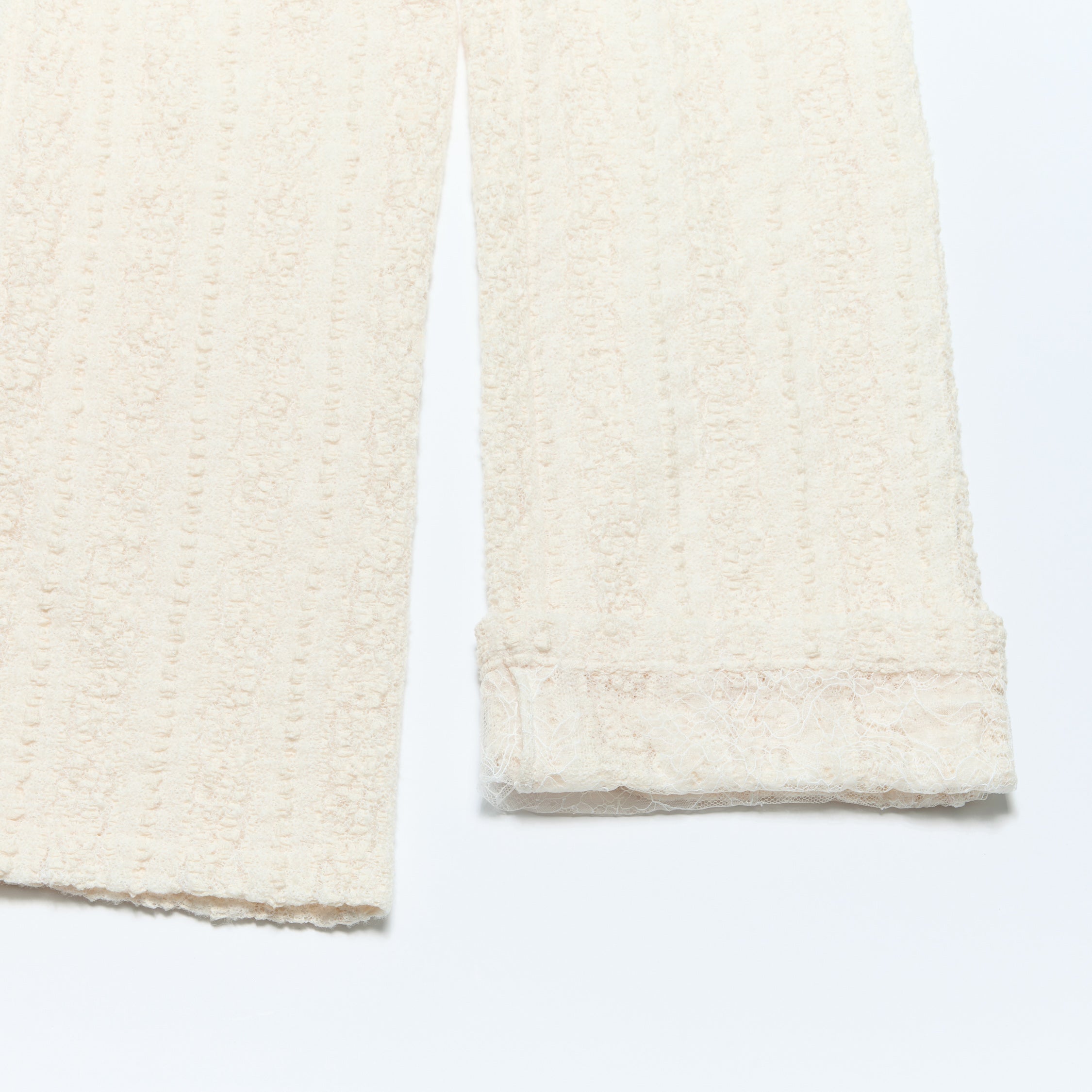 "Quiet Mastery."義大利立體點花勾織星點蕾絲長褲—Velvet Moon暖月低語