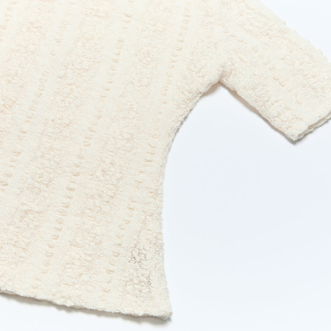 "Quiet Mastery."義大利立體點花勾織星點蕾絲上衣—Velvet Moon暖月低語