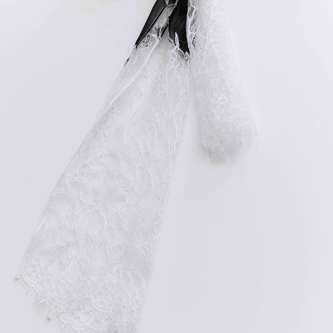 "Quiet Mastery" French top custom lace scarf—Amber Garden 