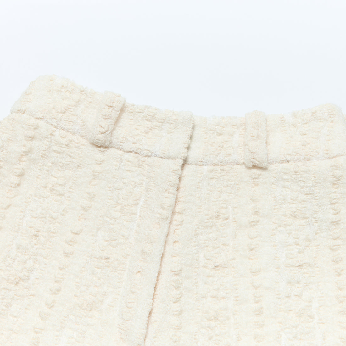 "Quiet Mastery."義大利立體點花勾織星點蕾絲短褲—Velvet Moon暖月低語