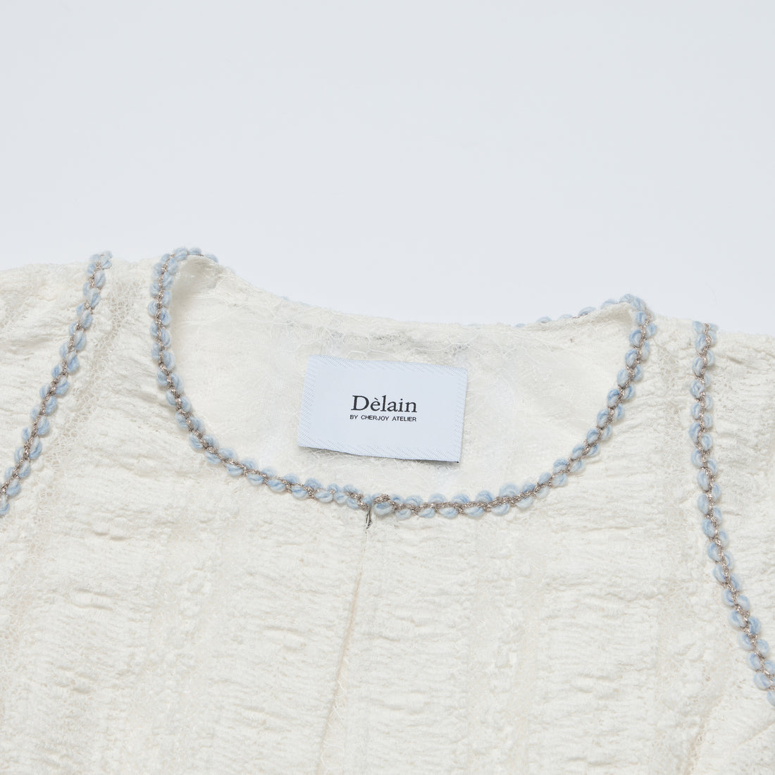 "Quiet Mastery."義大利立體點花勾織星點蕾絲五分袖短版外套—Vernal Waltz春光漫舞