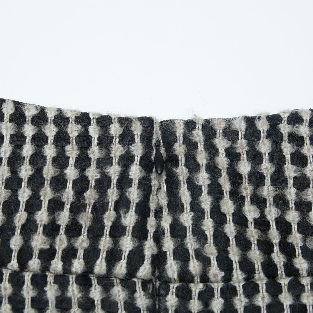 “Gallery Hours”立體彩織工藝褲裙—Soft Canvas晨光畫布