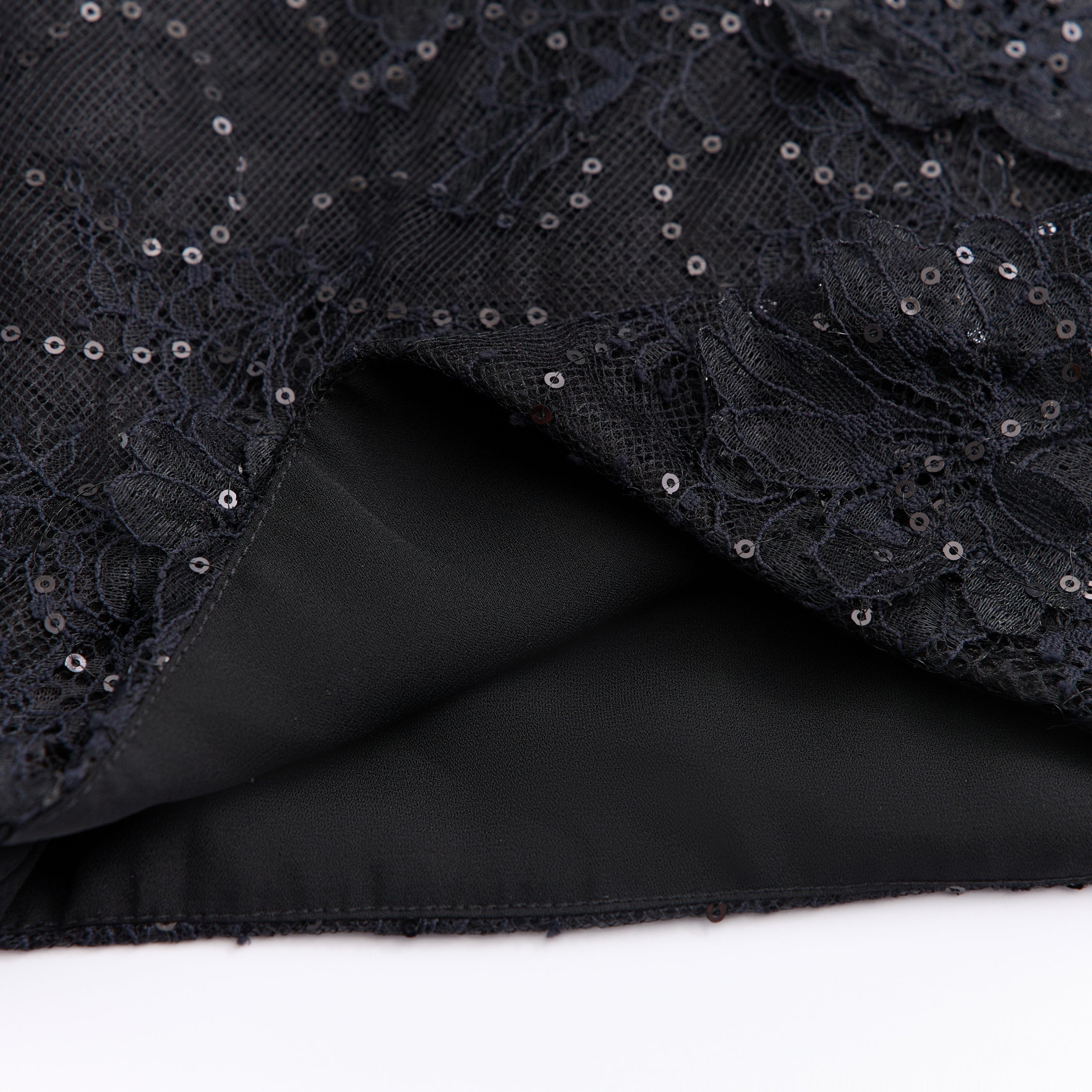 "Imperial Garden Teatime"羽瓣立繡蕾絲輕國風短褲—Midnight Veil沉夜浮香