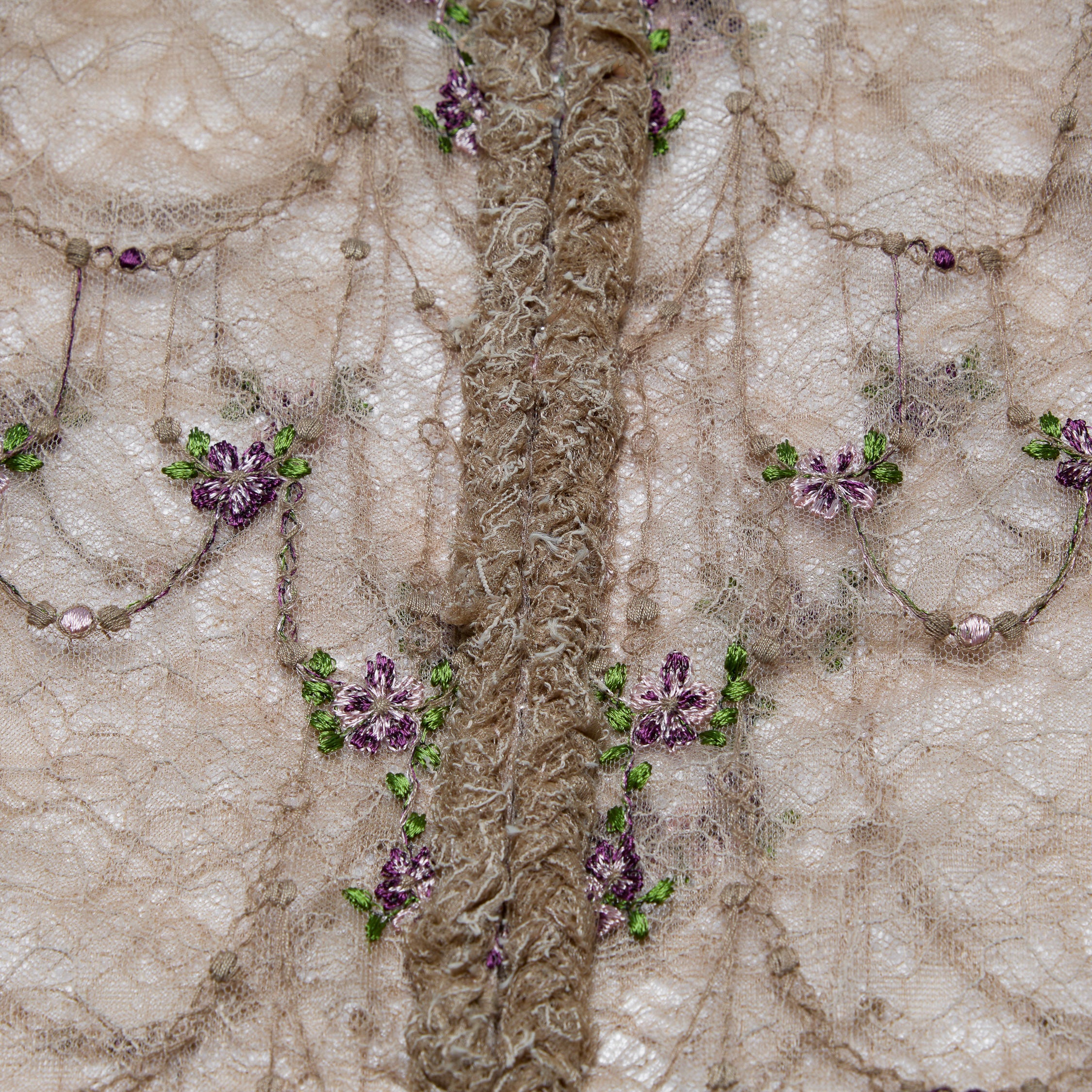 “Quiet Mastery”法國細繡織邊蕾絲開衫—Floré Chain花語藏盒