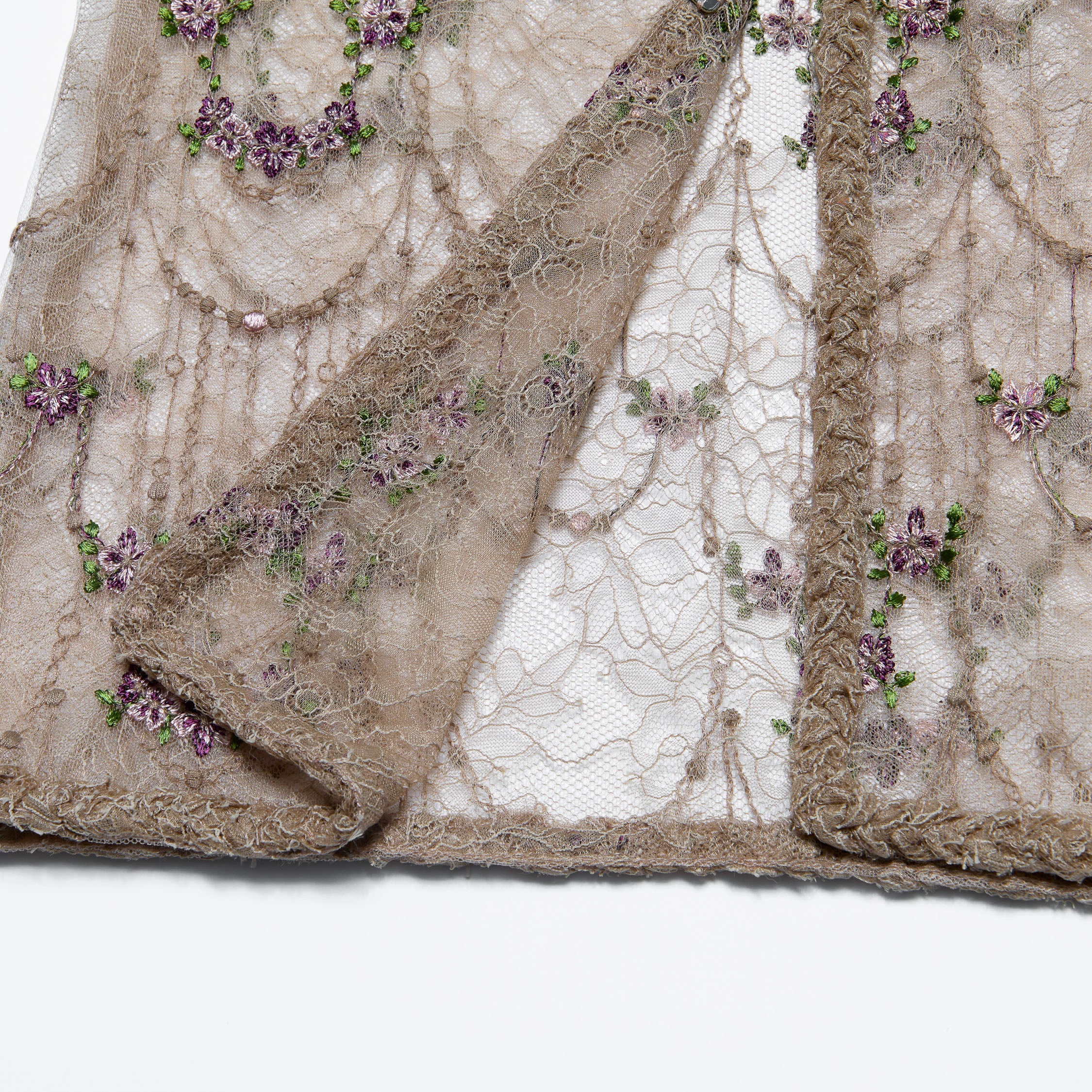 “Quiet Mastery”法國細繡織邊蕾絲開衫—Floré Chain花語藏盒