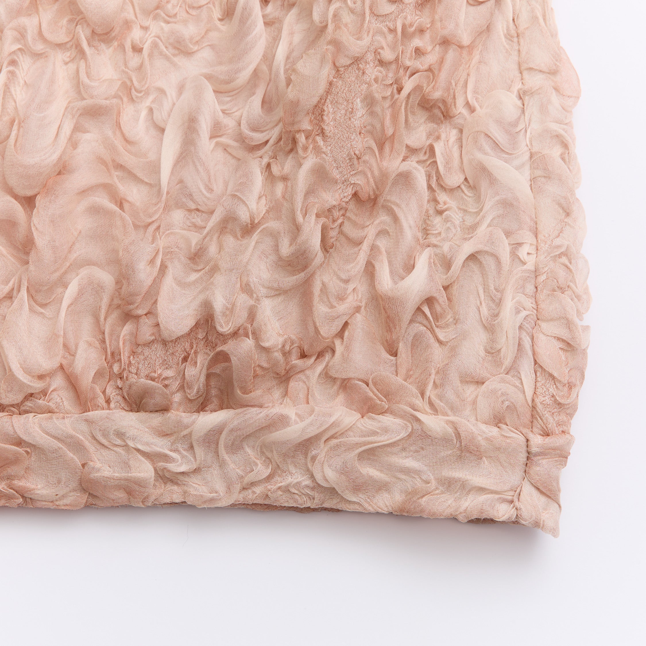 “Gallery Hours ” 義大利真絲立體藝術面料上衣—Rose Dew胭花玫瑰