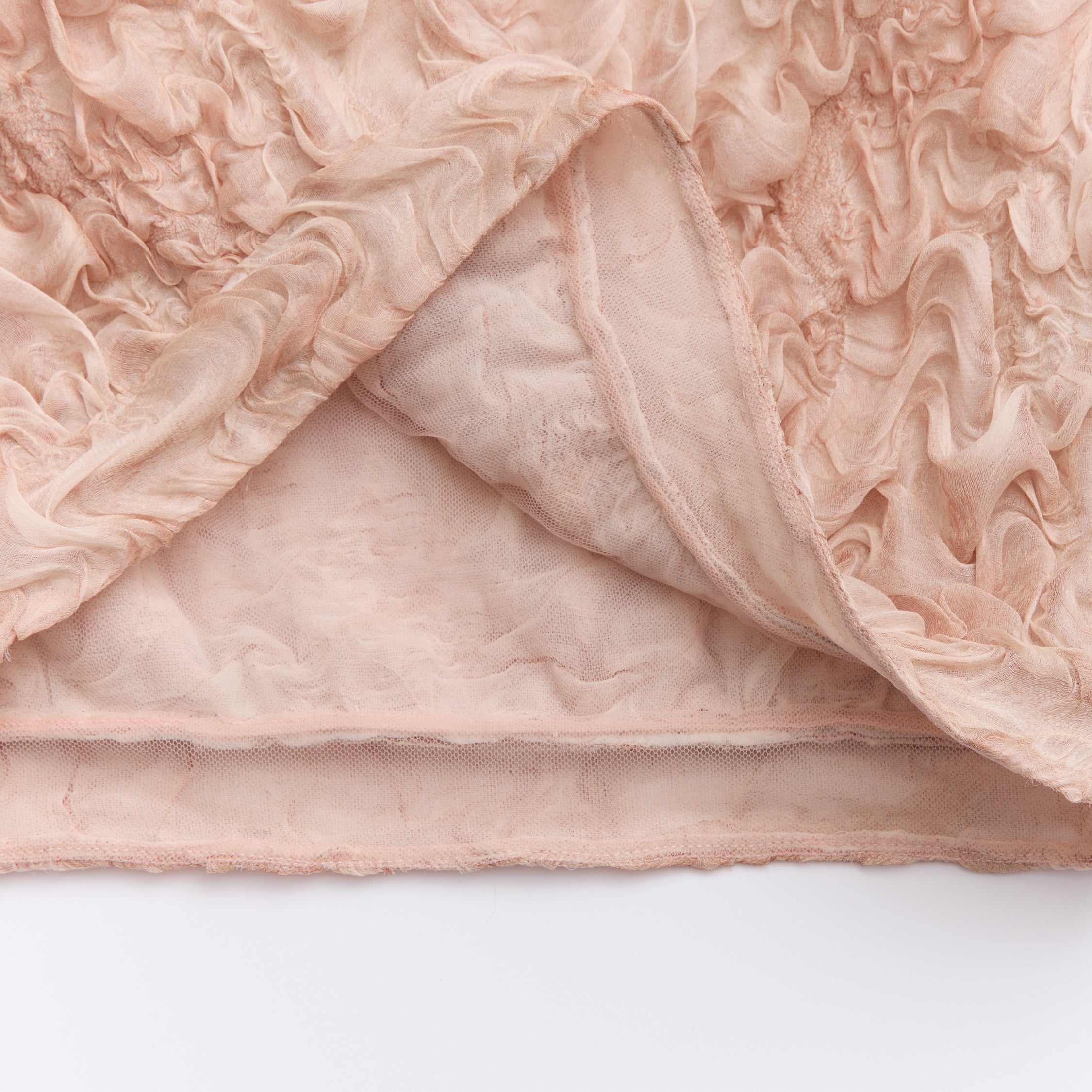 “Gallery Hours ” 義大利真絲立體藝術面料上衣—Rose Dew胭花玫瑰