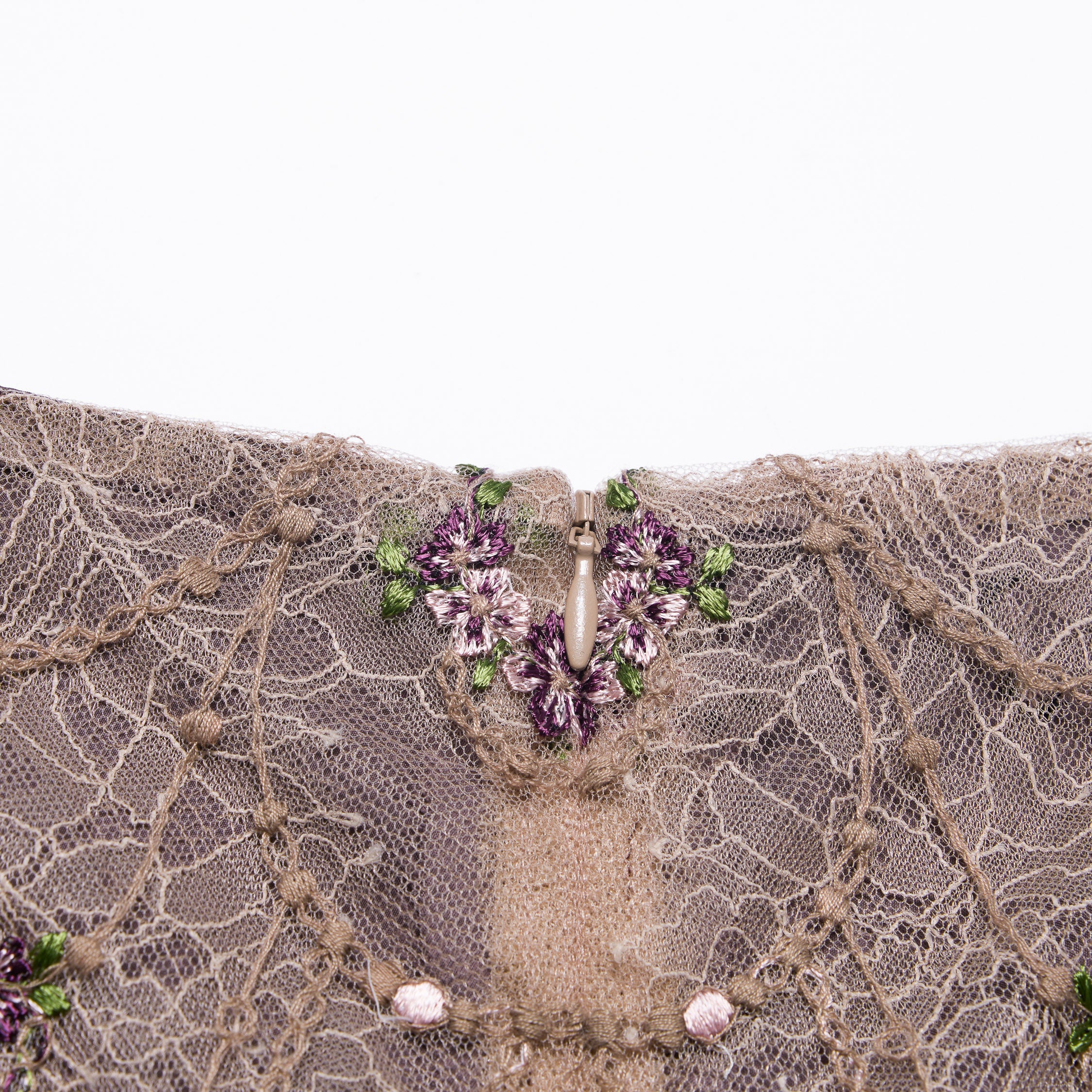 “Quiet Mastery”法國細繡織邊蕾絲短褲—Floré Chain花語藏盒