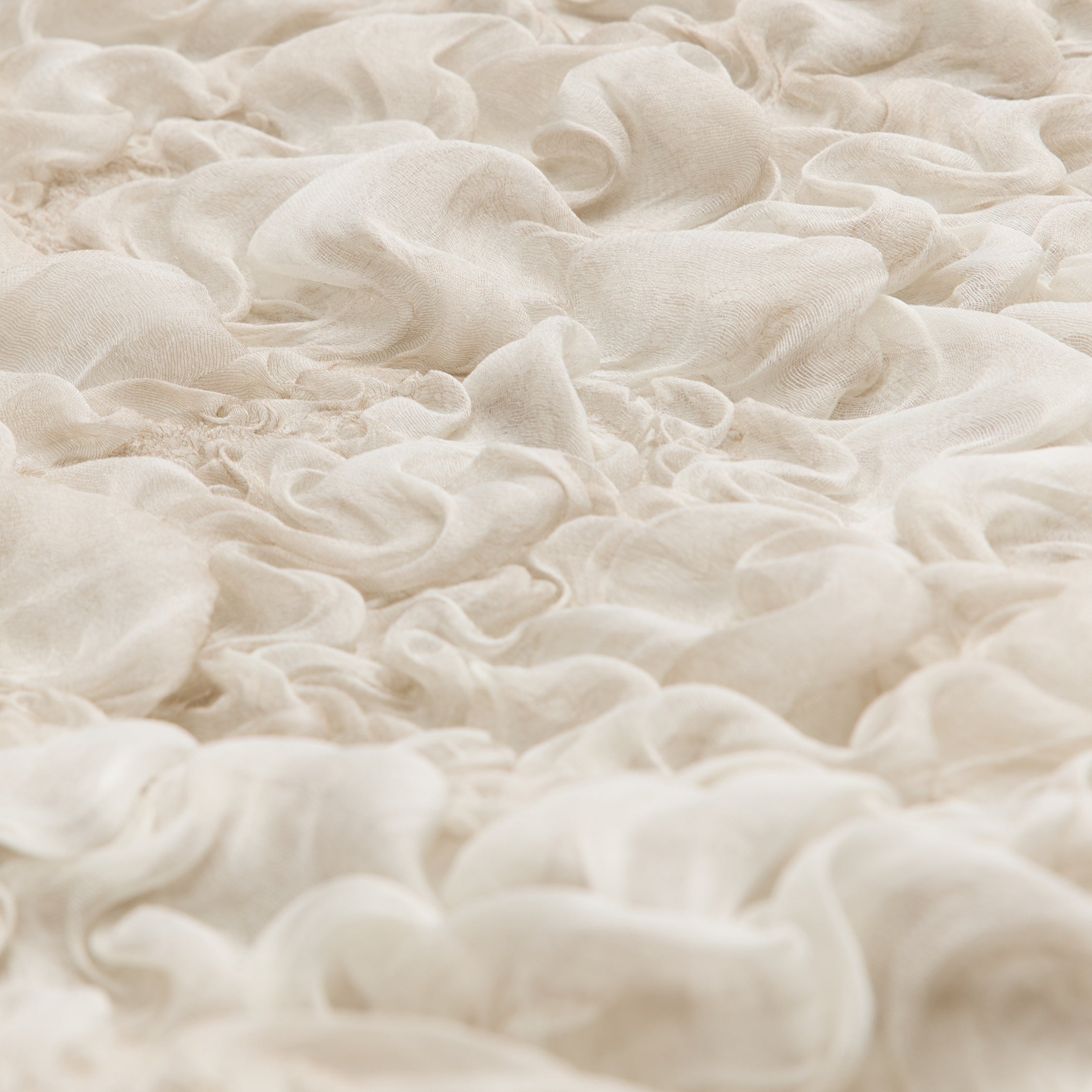 “Gallery Hours” 義大利真絲立體藝術面料上衣—Pearl Mist珍珠之霧