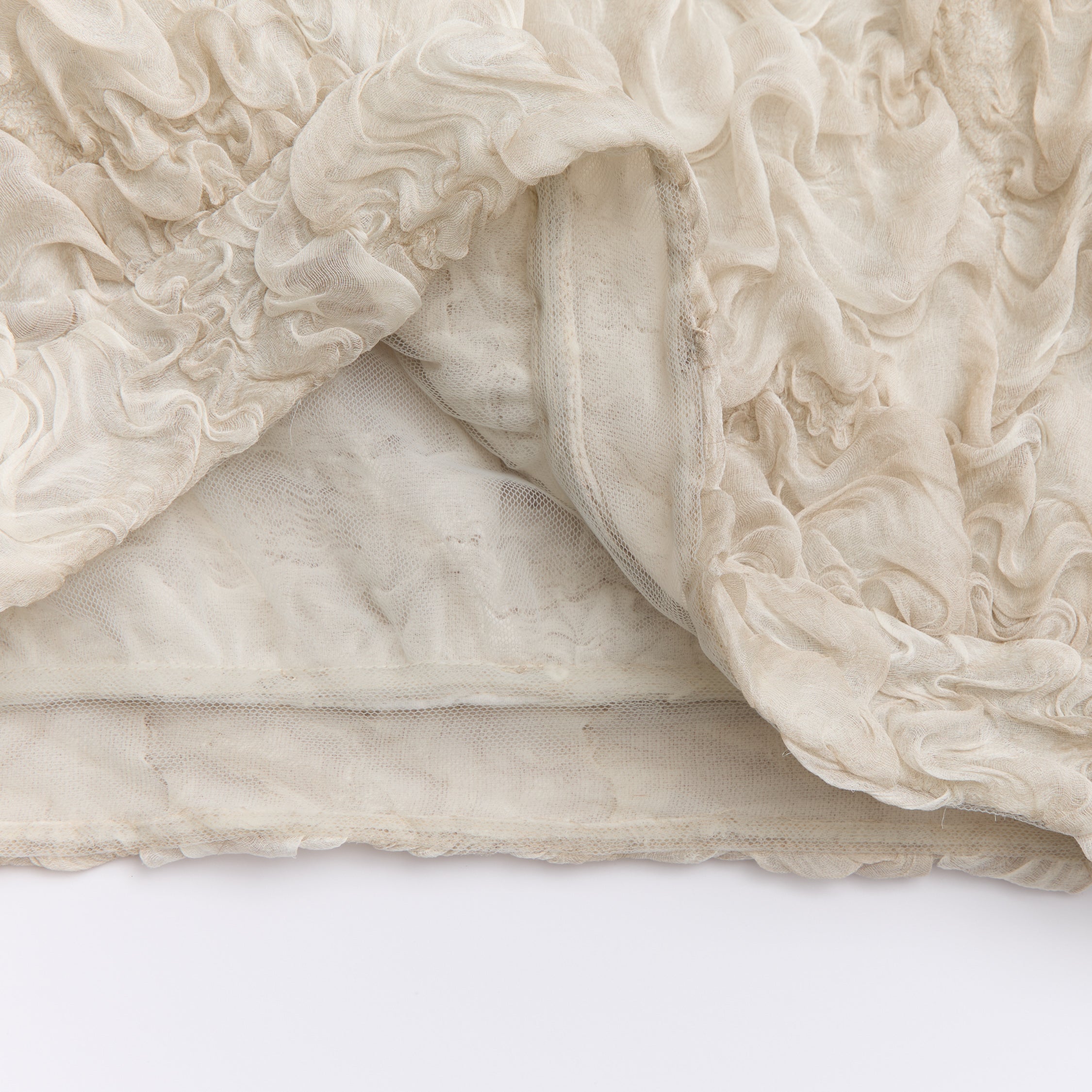 “Gallery Hours” 義大利真絲立體藝術面料上衣—Pearl Mist珍珠之霧