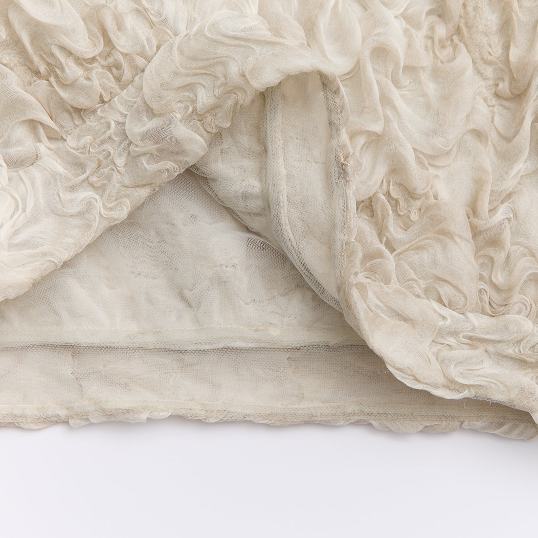 “Gallery Hours” 義大利真絲立體藝術面料上衣—Pearl Mist珍珠之霧