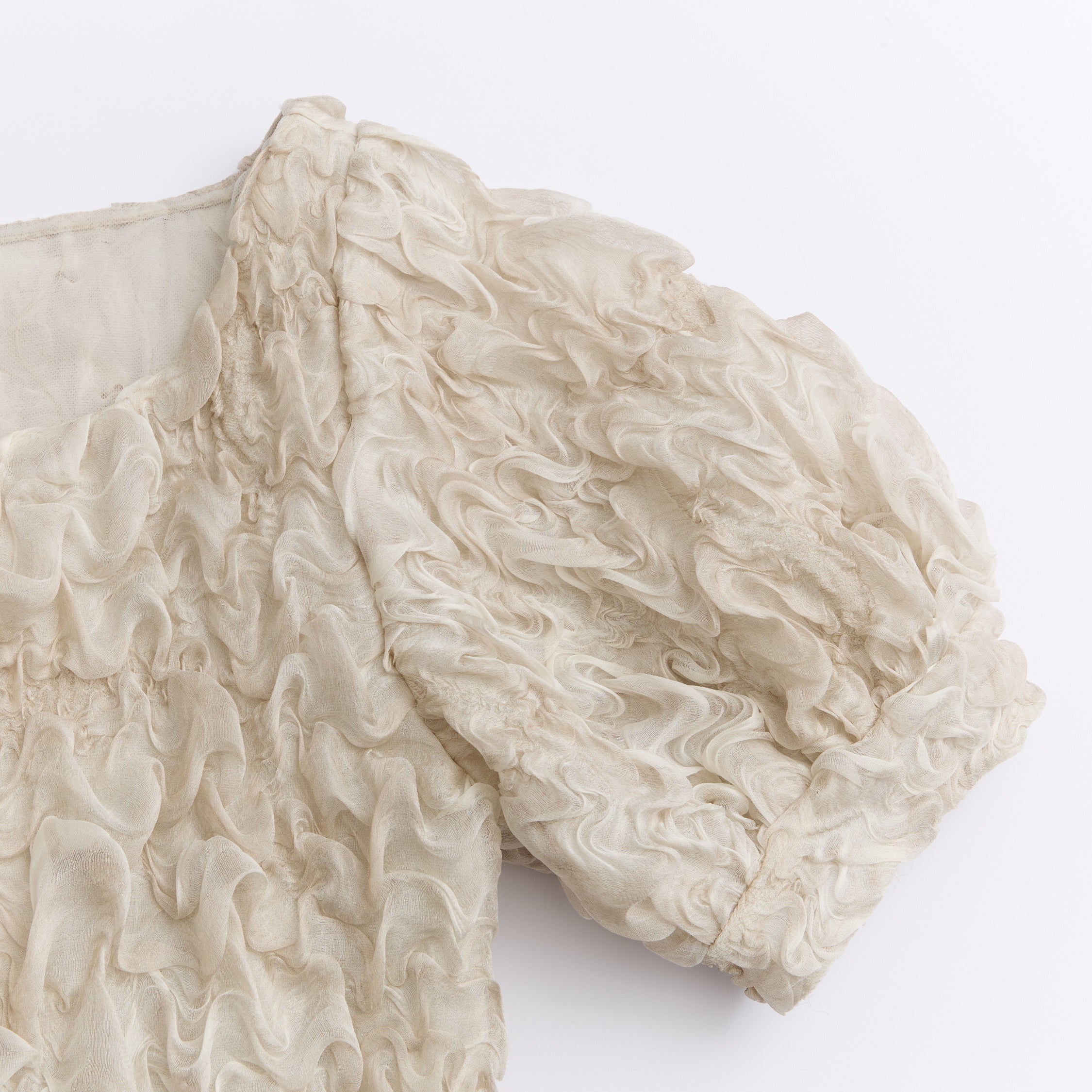 “Gallery Hours” 義大利真絲立體藝術面料上衣—Pearl Mist珍珠之霧