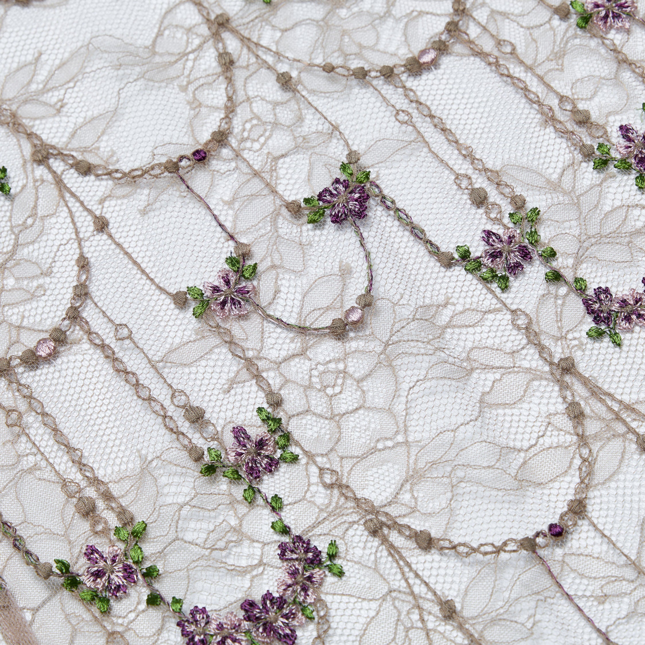 “Quiet Mastery”法國細繡織邊蕾絲開衫—Floré Chain花語藏盒