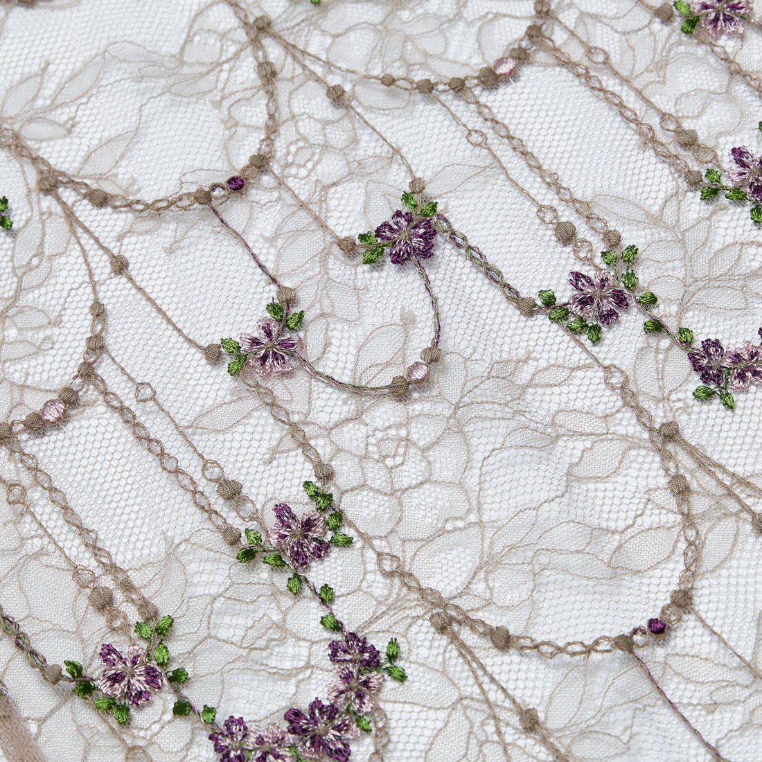 “Quiet Mastery”法國細繡織邊蕾絲開衫—Floré Chain花語藏盒