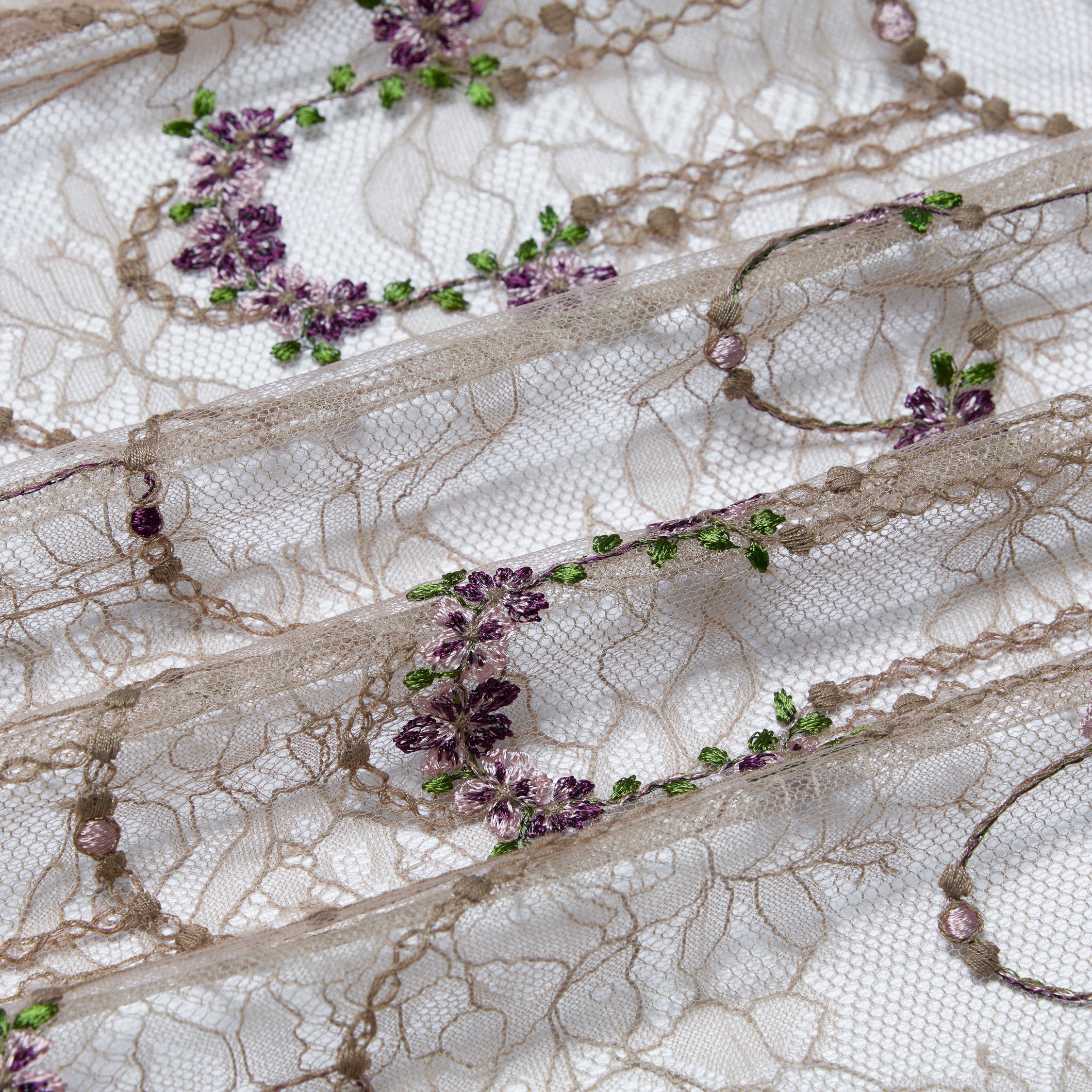 “Quiet Mastery”法國細繡織邊蕾絲開衫—Floré Chain花語藏盒