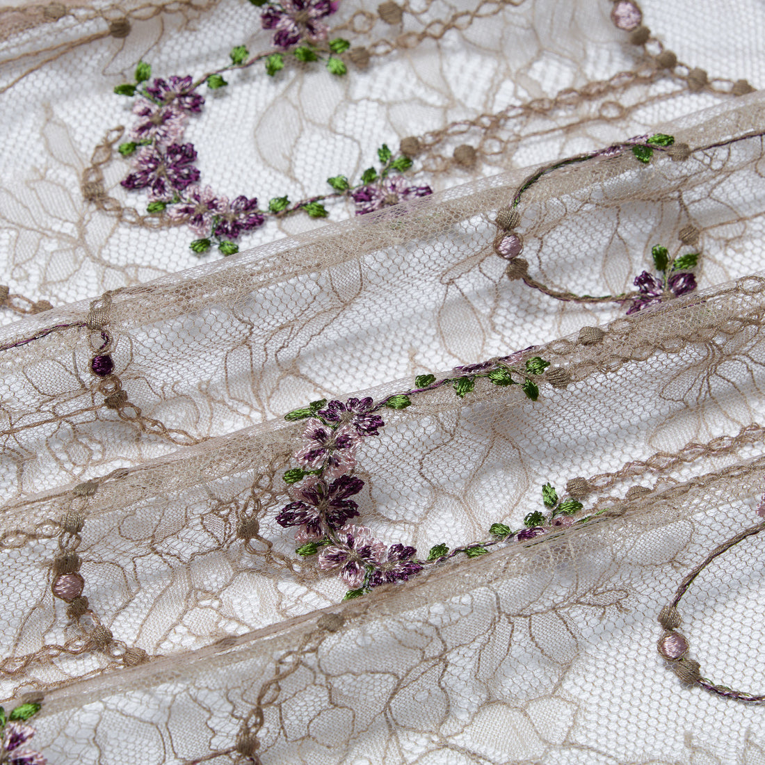 “Quiet Mastery”法國細繡織邊蕾絲開衫—Floré Chain花語藏盒