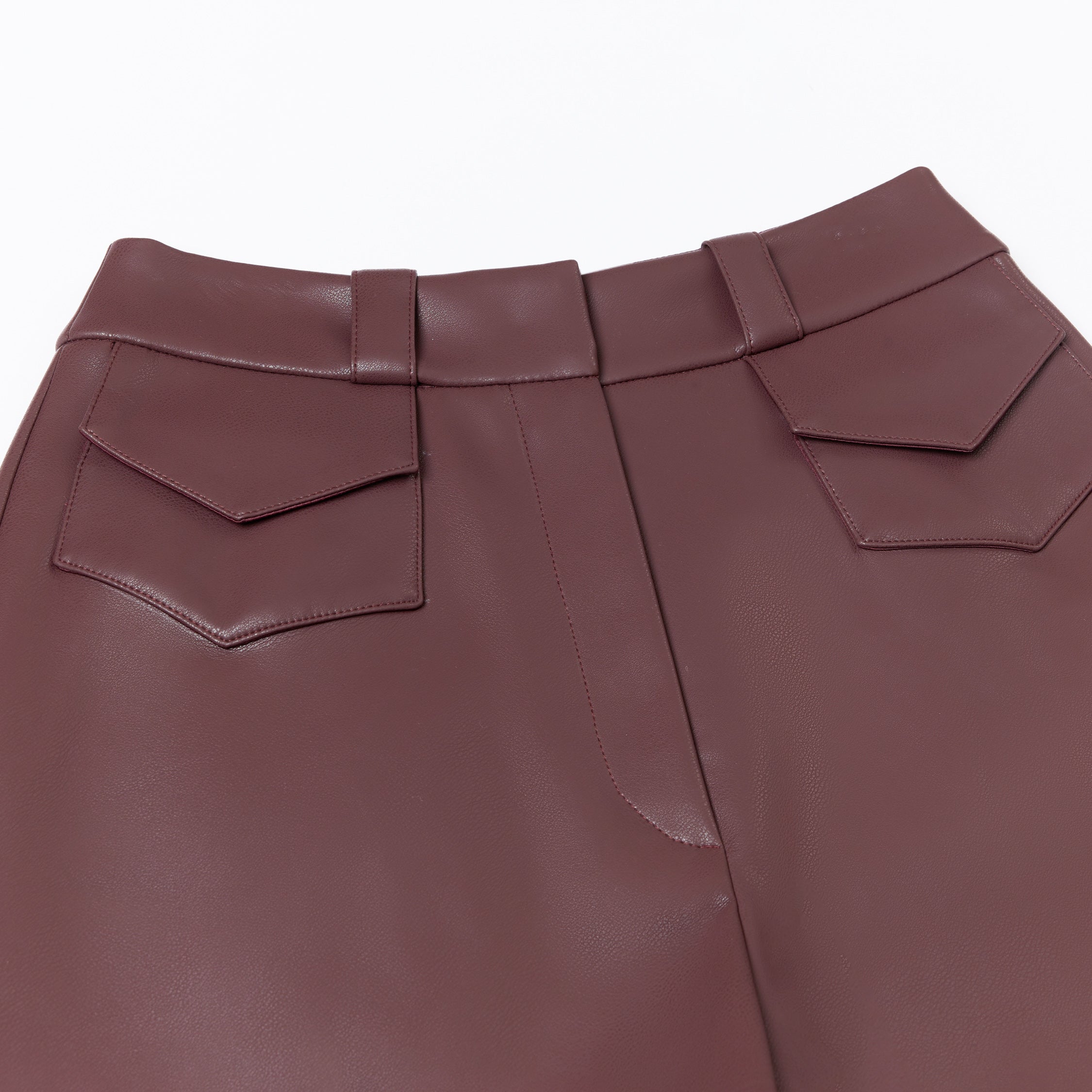 “Easy-go Chic” 純素皮精裁切皮工藝短褲—Rum Raisin 微醺朗姆