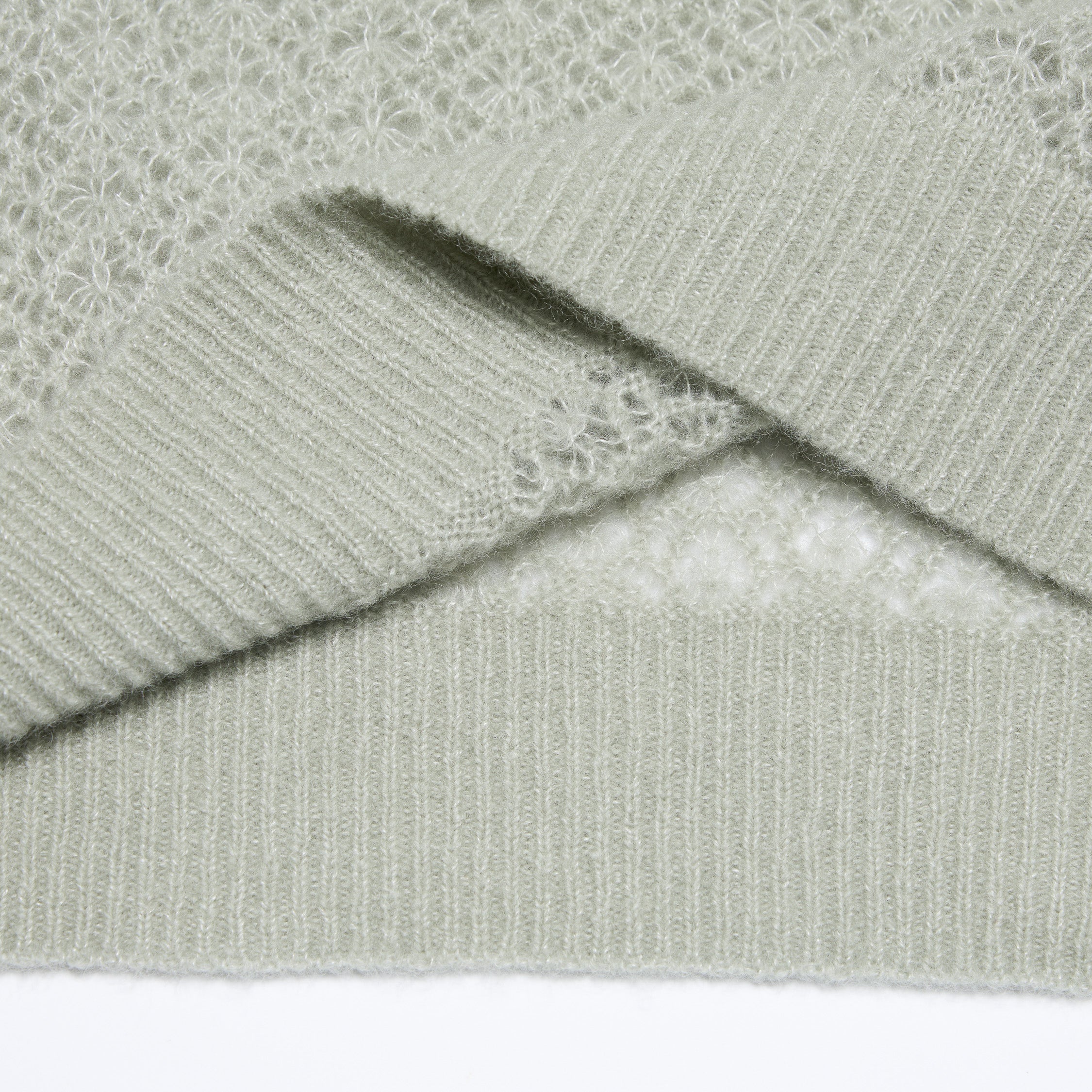 “Spring Diary”  Silk Cashmere真絲蕾絲工藝中領針織背心—Verdant Veil青霧薄影