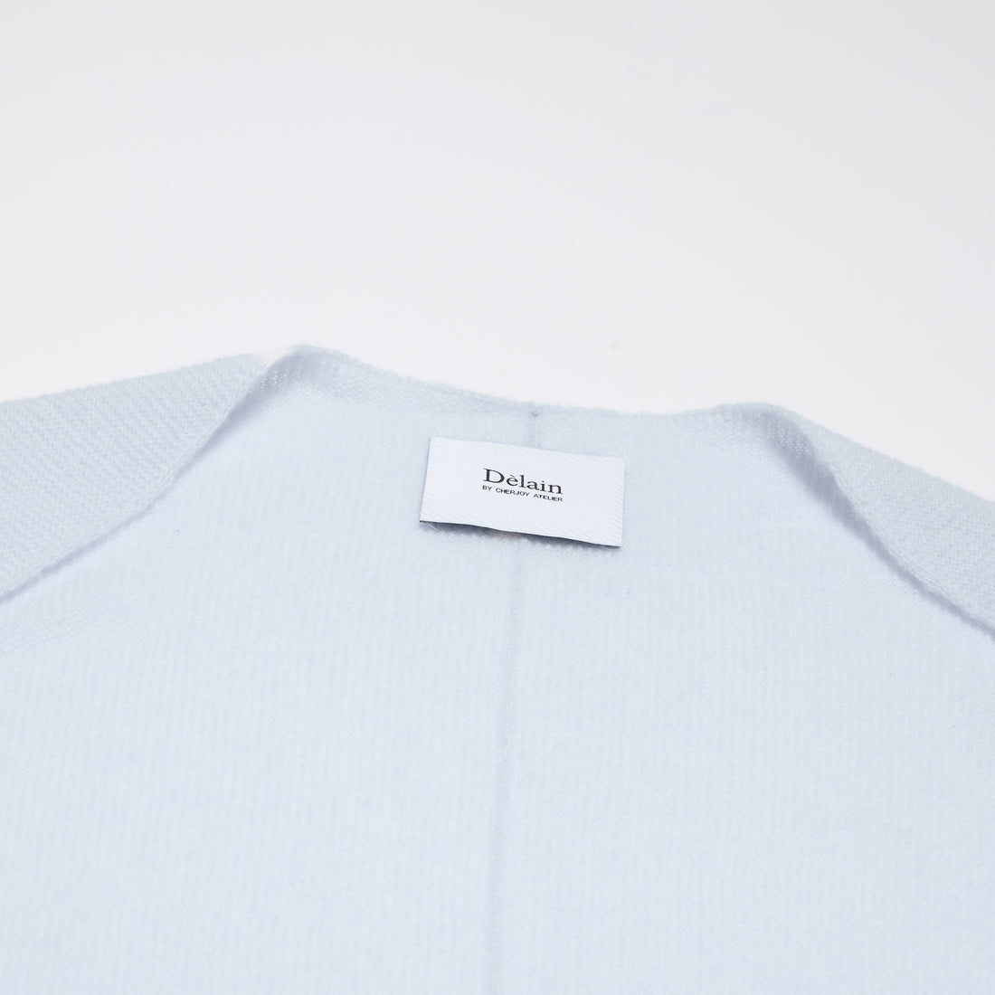 Spring Diary” Silk Cashmere真絲兩件式背心針織上衣—Azure Glow藍霧輕光