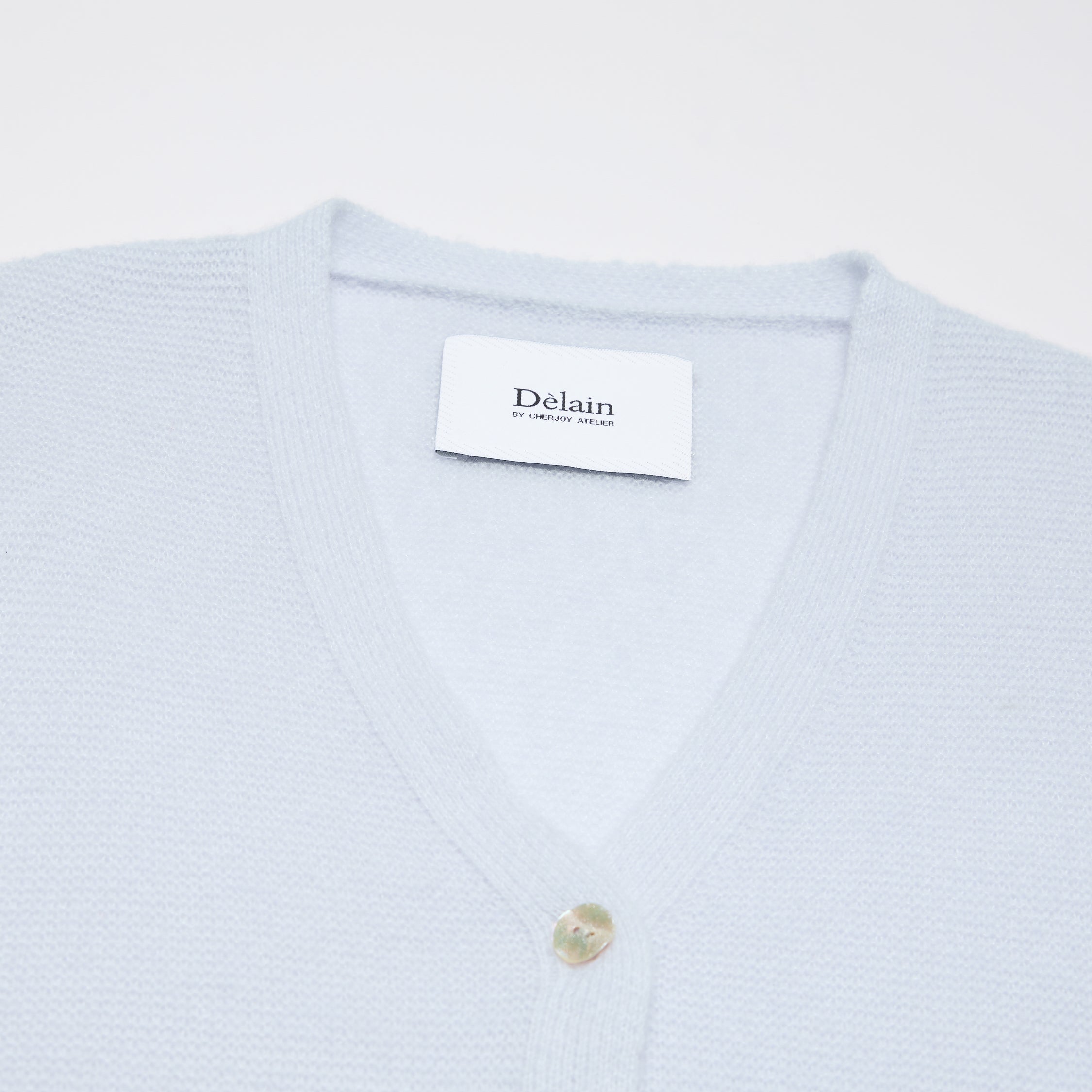 Spring Diary” Silk Cashmere真絲兩件式背心針織上衣—Azure Glow藍霧輕光