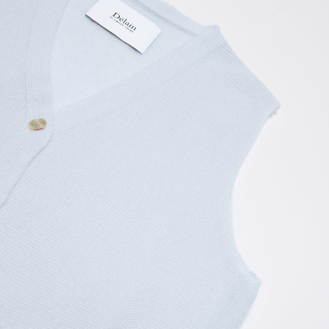 Spring Diary” Silk Cashmere真絲兩件式背心針織上衣—Azure Glow藍霧輕光