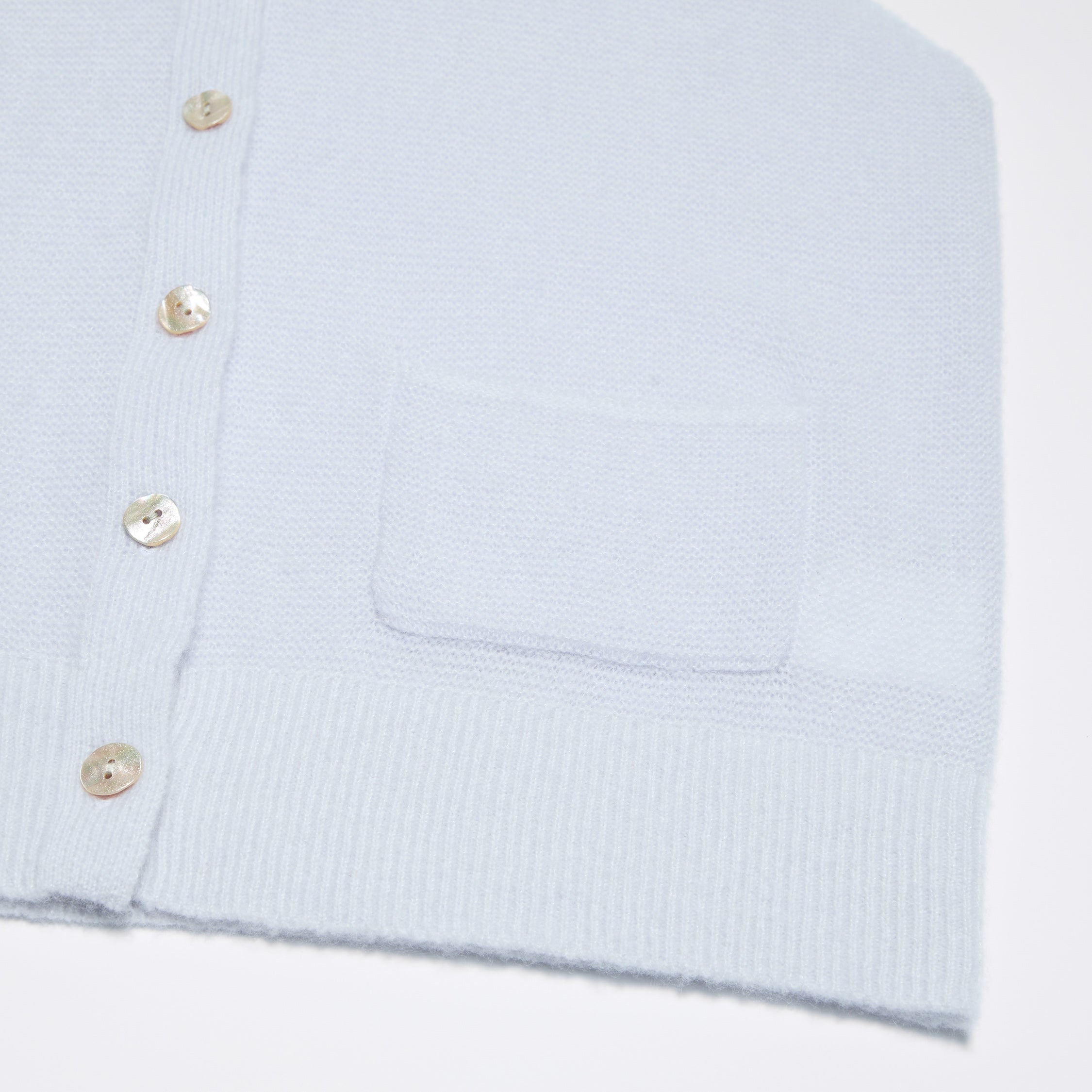 Spring Diary” Silk Cashmere真絲兩件式背心針織上衣—Azure Glow藍霧輕光