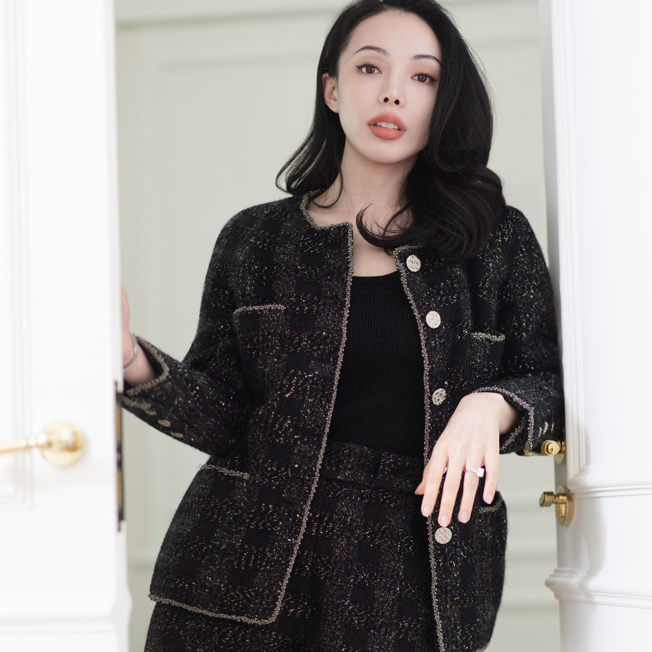 “Chelsea tea time.”義大利頂級初剪羊毛燦金星點經典No.4花呢外套—Cosmic Bloom星河煙花