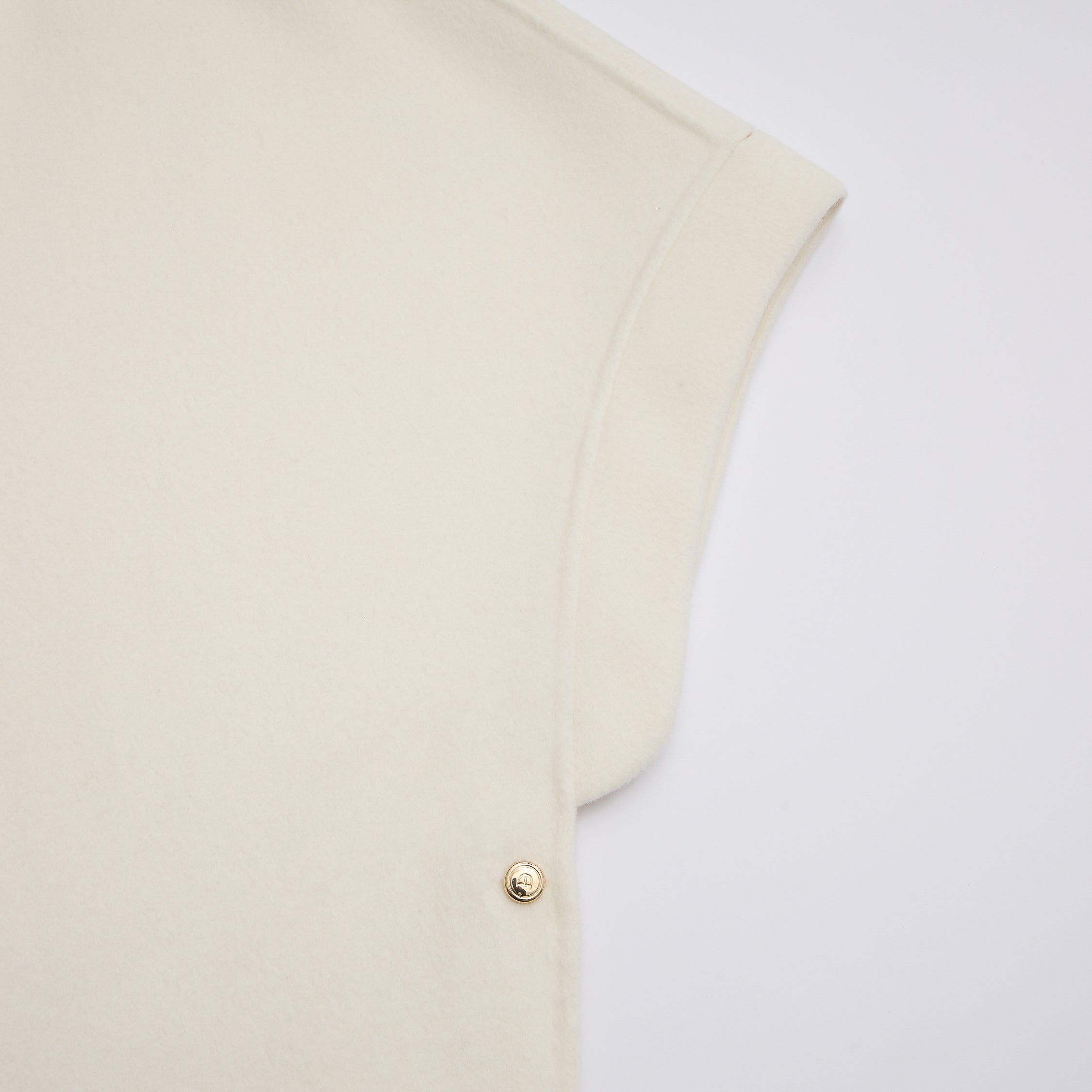 “Winter Diary”100%Cashmere雙面長絨工藝翻領斗篷外套—Frost Veil白境冬霧