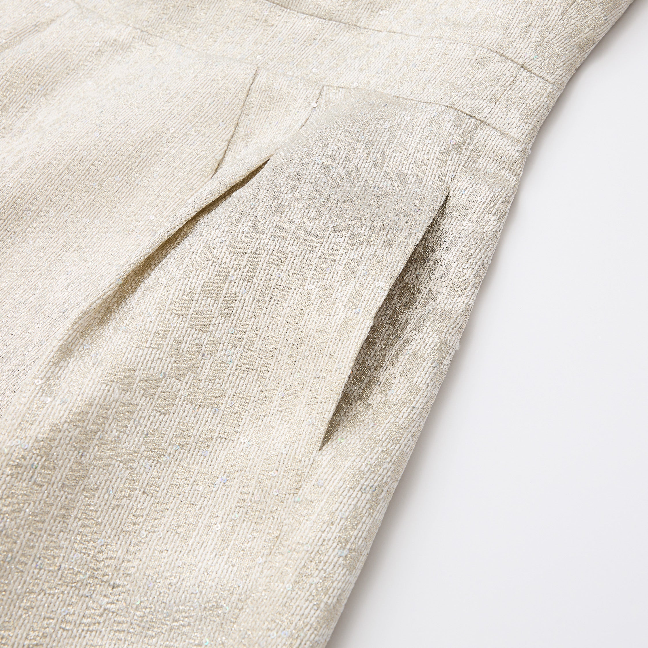 "Arcade of CherJoy Atelier."義大利特殊燦光織紋立體剪裁修身桃心領洋裝—Midnight Starlume月光華爾滋