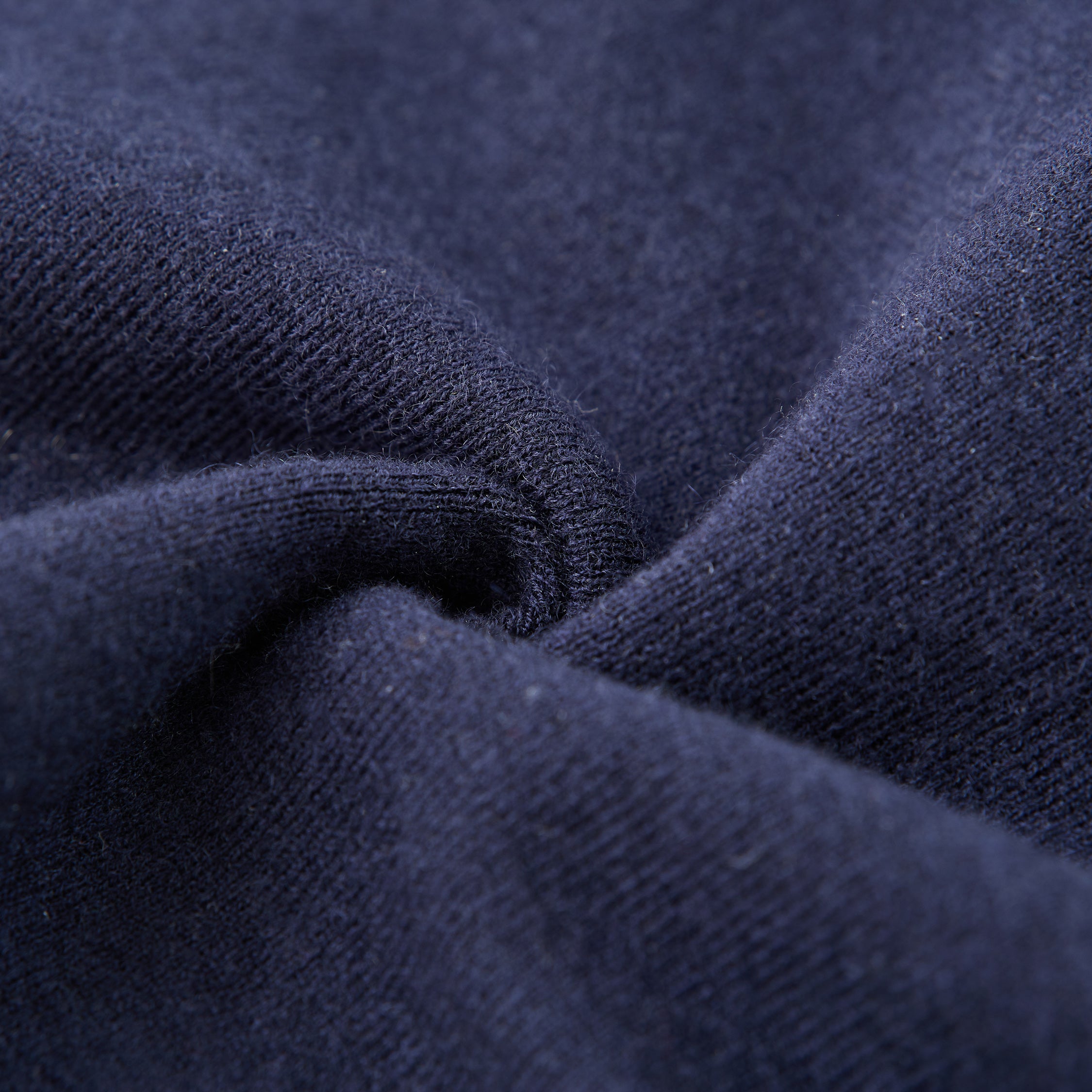 “Winter Diary”Cashmere細緻奶油絨V領Bratop—Midnight Blue午夜靛藍