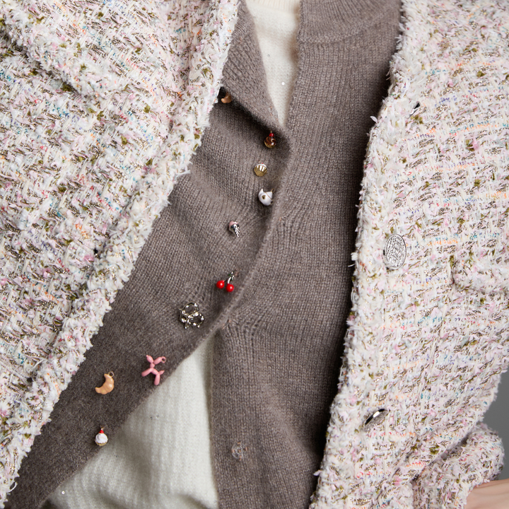 “Autumn Diary” 100% Cashmere斜襟立體釦飾針織外套—Cacao Butter可可巴特