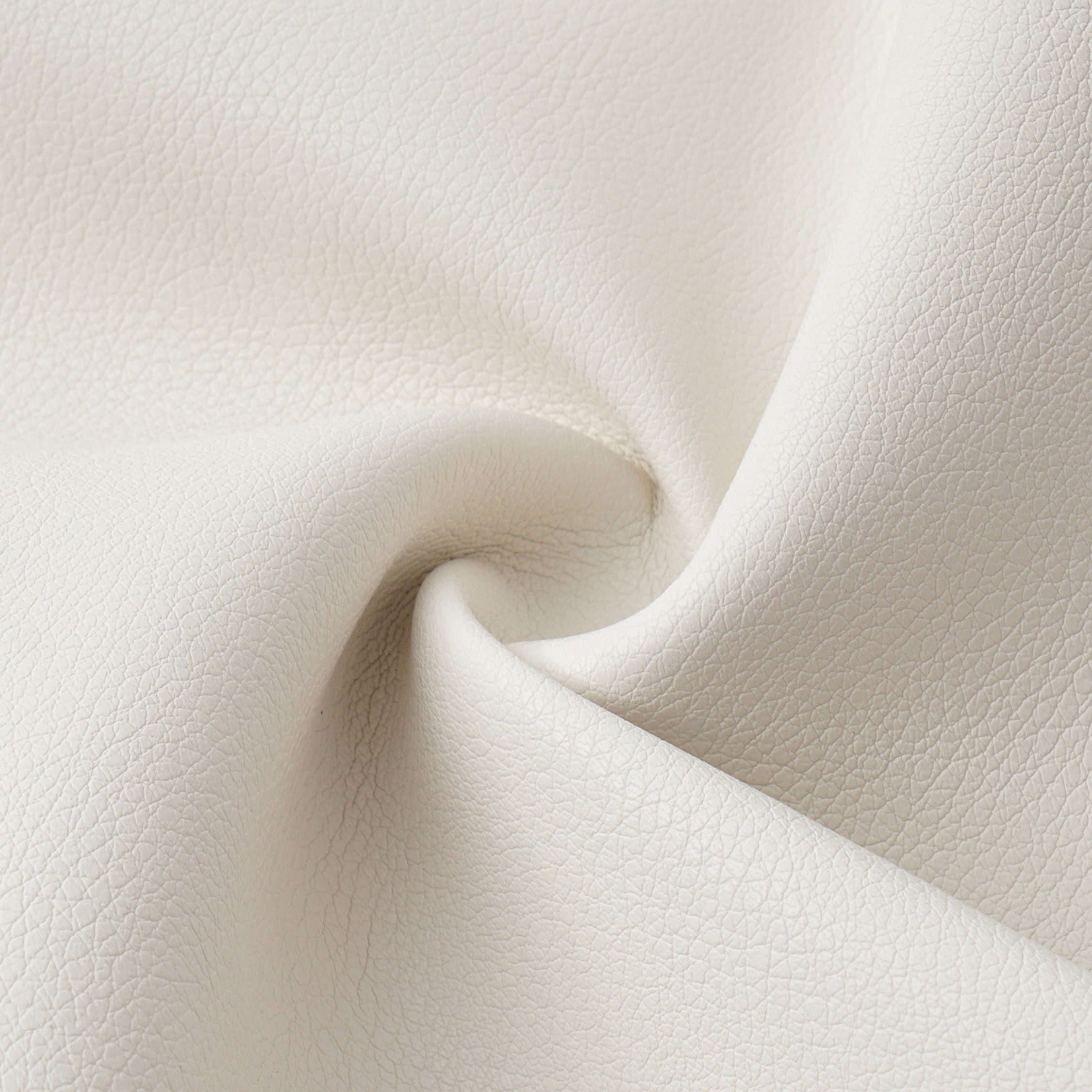 “Easy-go Chic” 純素皮精裁切皮工藝鉛筆裙—Champagne Mousse慕斯香檳