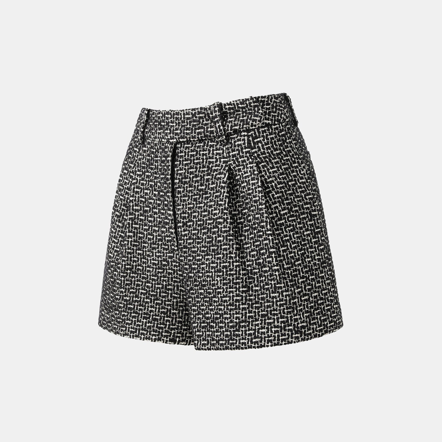 "Chelsea Citywalk." 羊毛真絲立體築理銀織花呢短褲—Woolf Noir吳爾芙之影