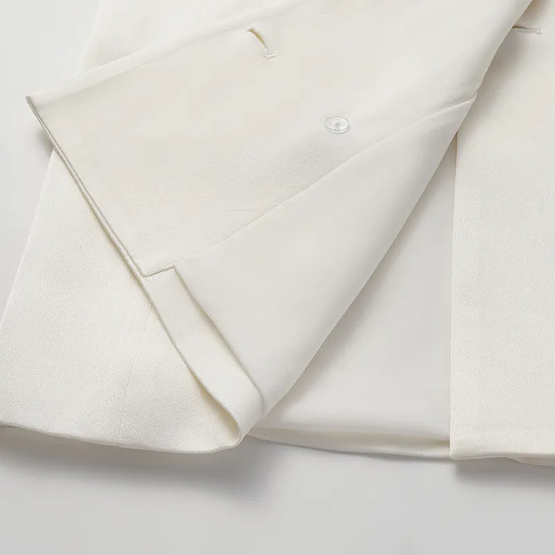 "British Elegance" Oversized Blazer - White 